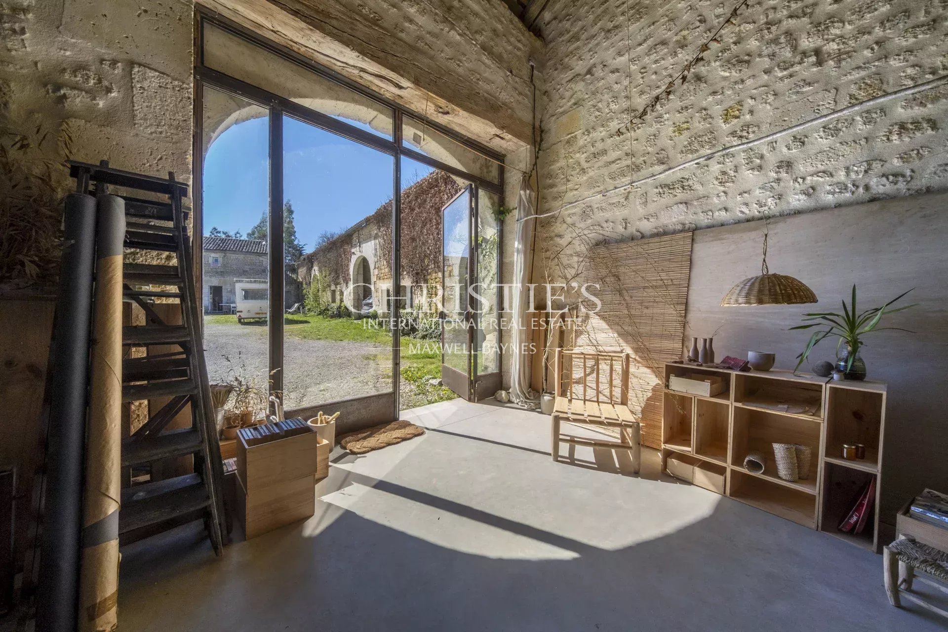 8 Bedroom Chateau's Image 37