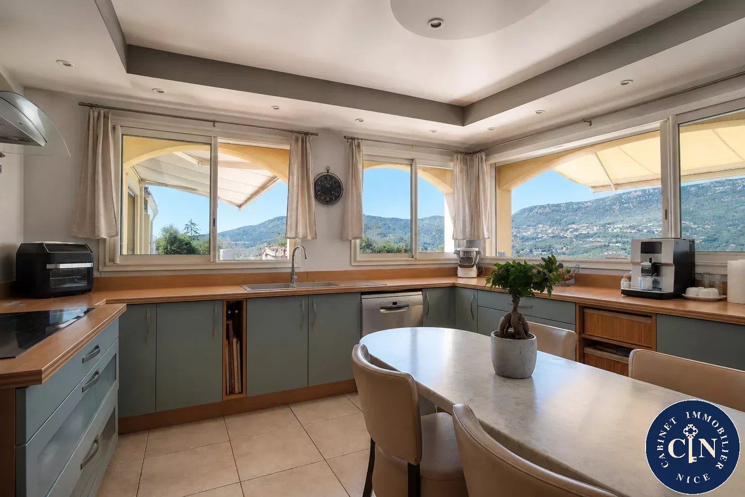 Villa 7 pièces 240 m² - Piscine chauffée vue dégagée - Contes — photo 6