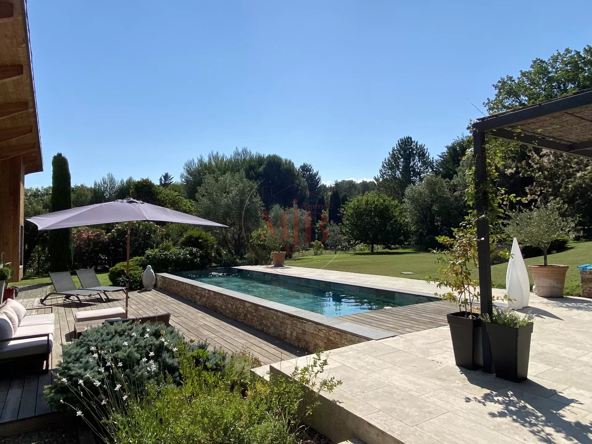 Agence immobilière de 