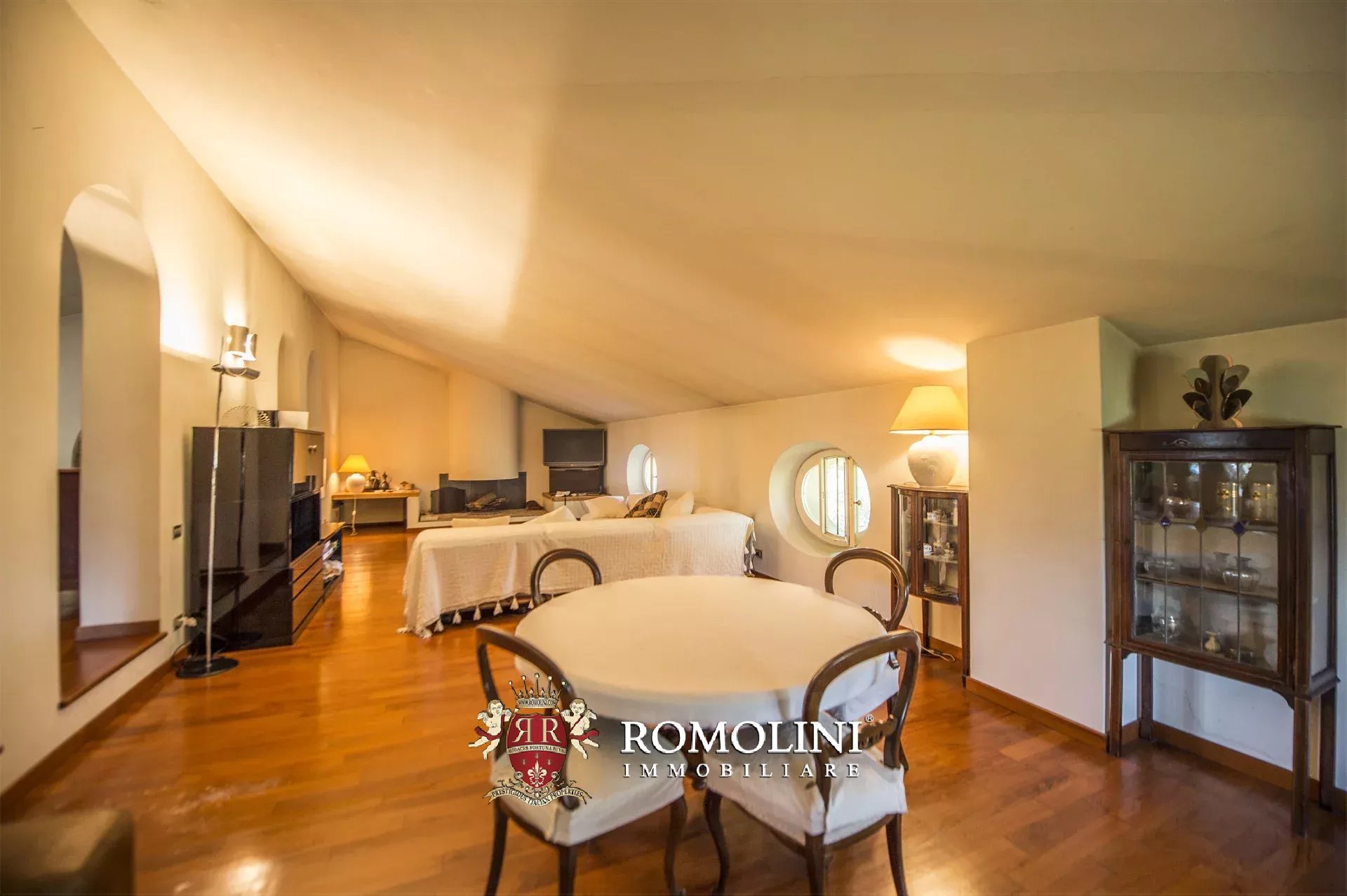10 Bedroom Villa/Townhouse's Image 51