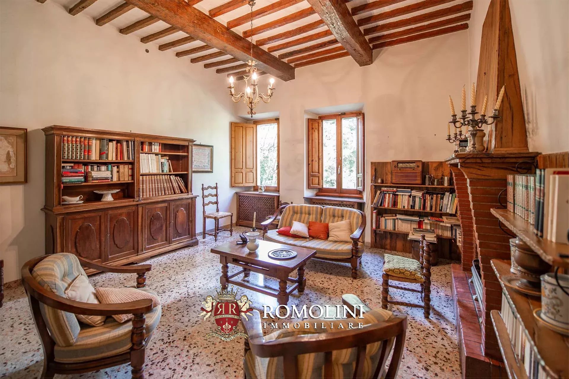 6 Bedroom Villa/Townhouse's Image 27