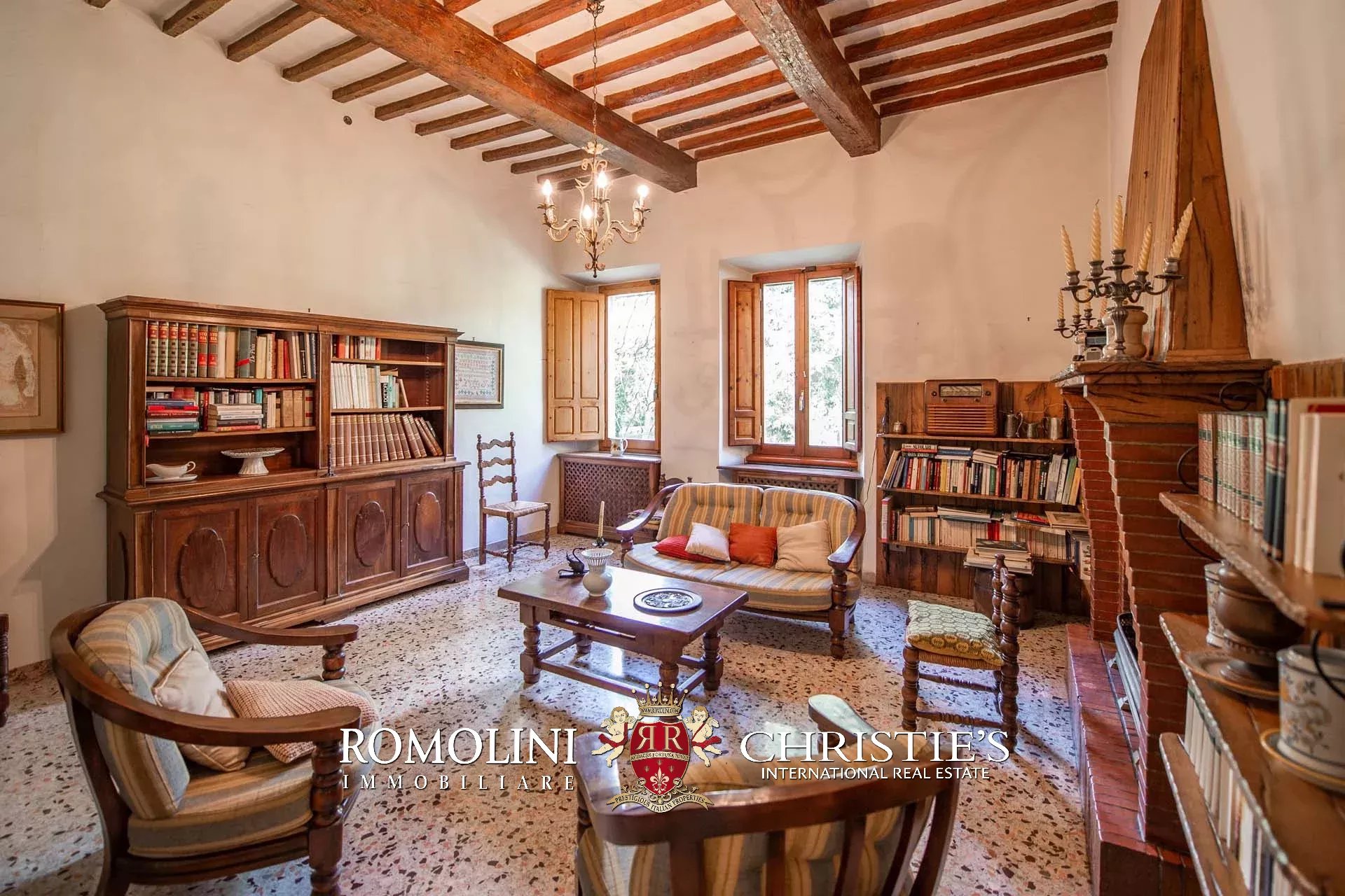 6 Bedroom Villa/Townhouse's Image 27