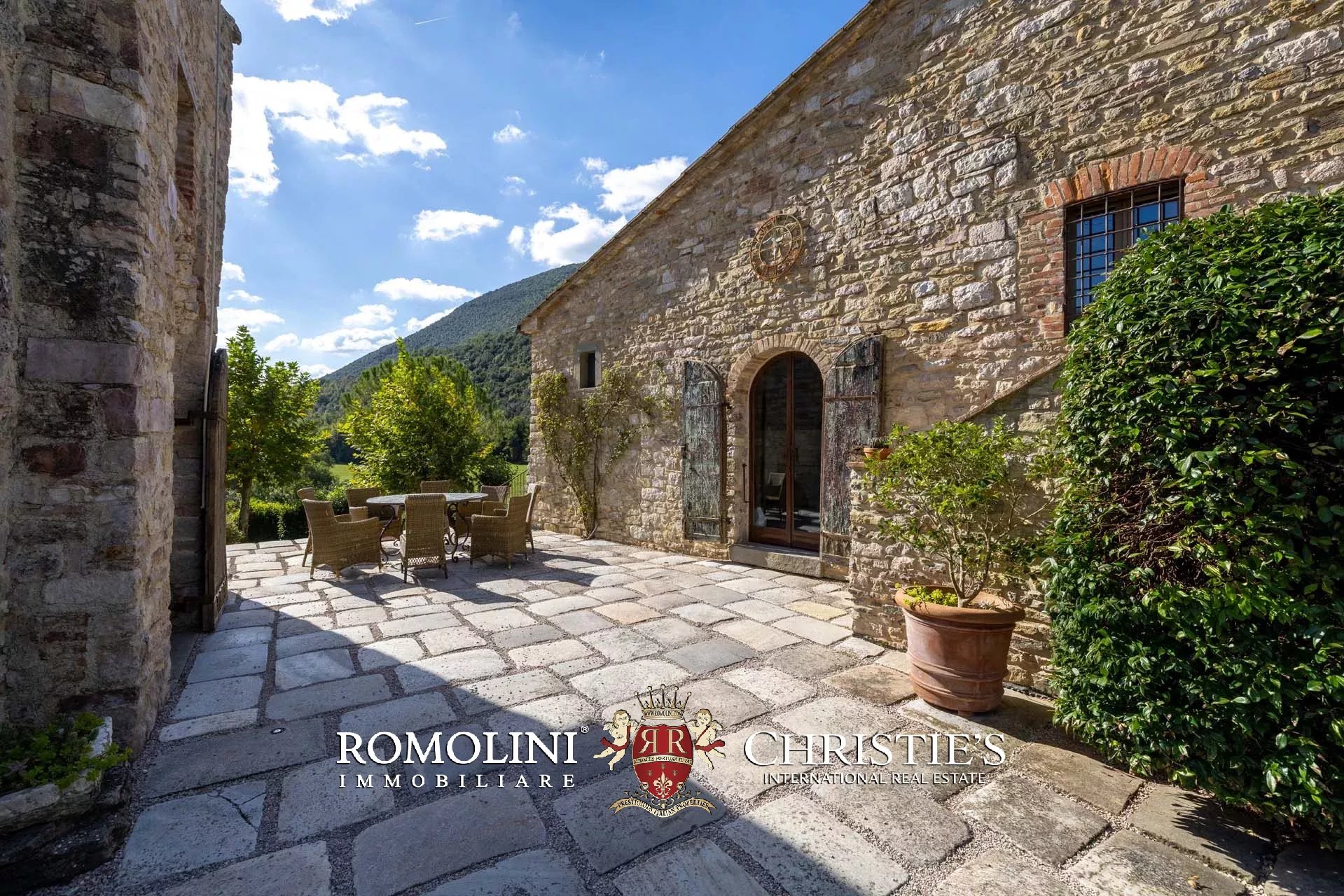 8 Bedroom Villa/Townhouse's Image 26