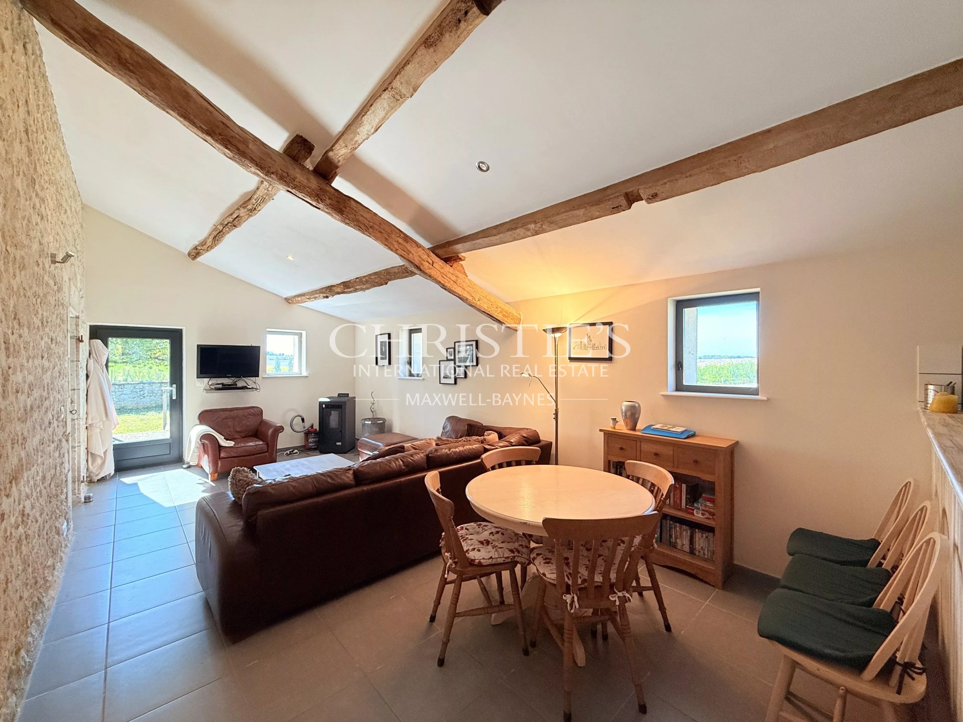 11 Bedroom Villa/Townhouse's Image 26