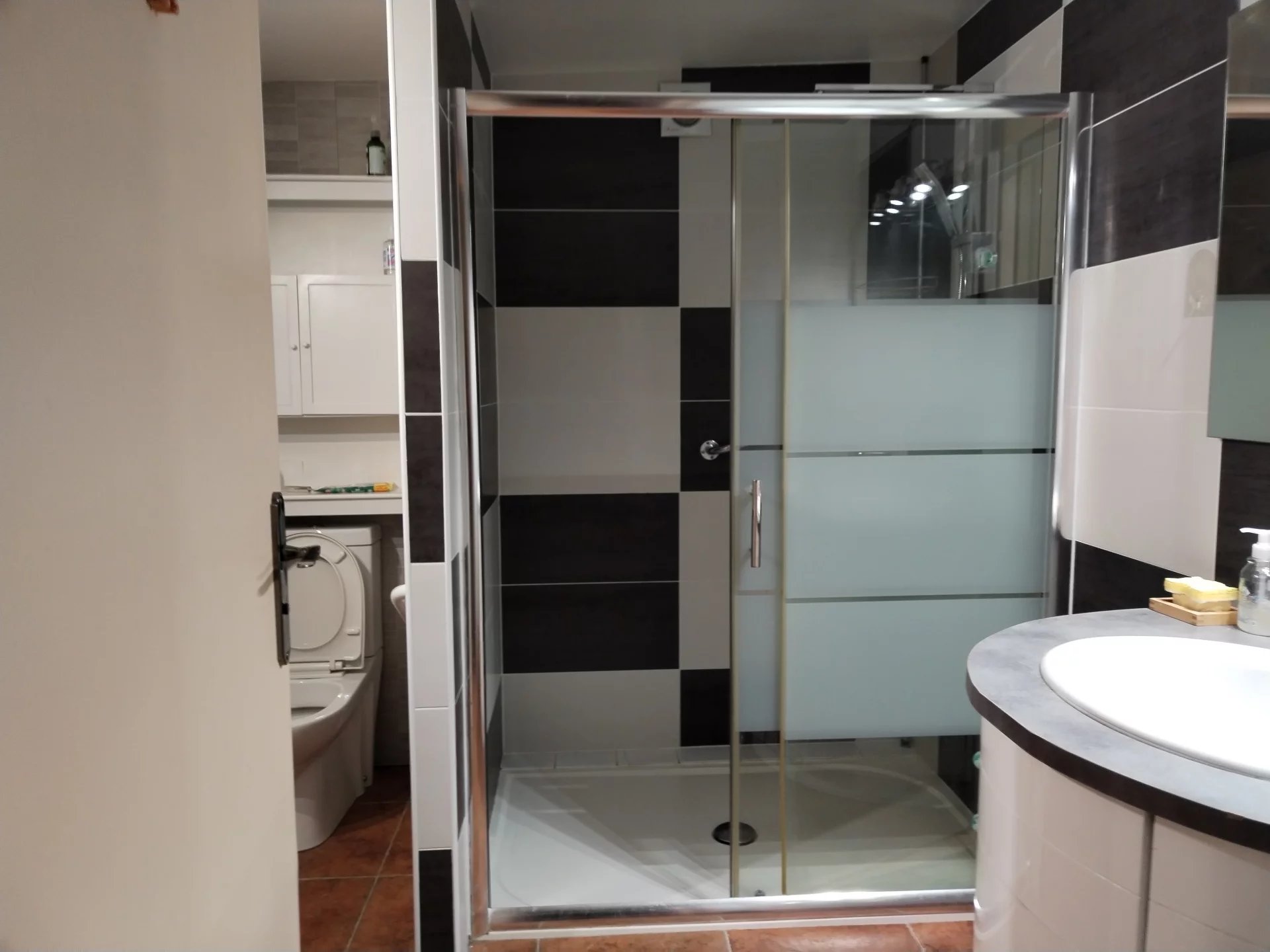 MAISON ET DÉPENDANCES SUR 1 225 M² DE TERRAIN — photo 11