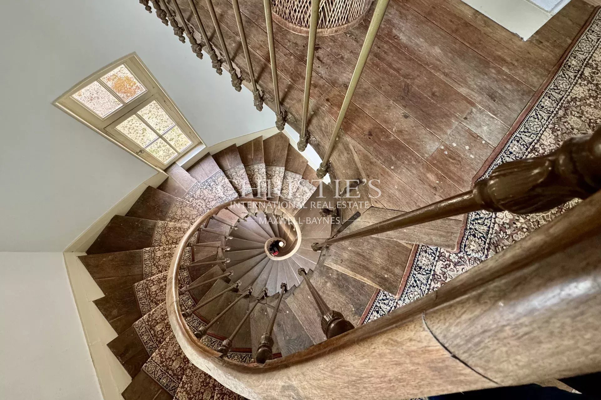 10 Bedroom Chateau's Image 29