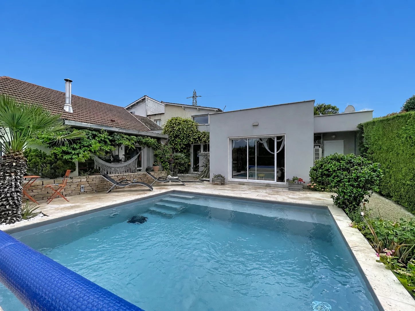 Maison -Trois Chambres- Terrain-Piscine