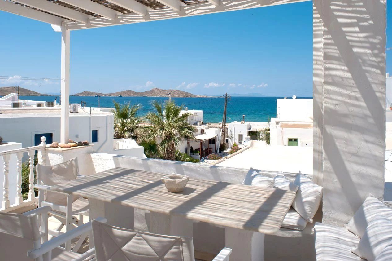 Agence immobilière de PARIS - LONDON - PAROS
