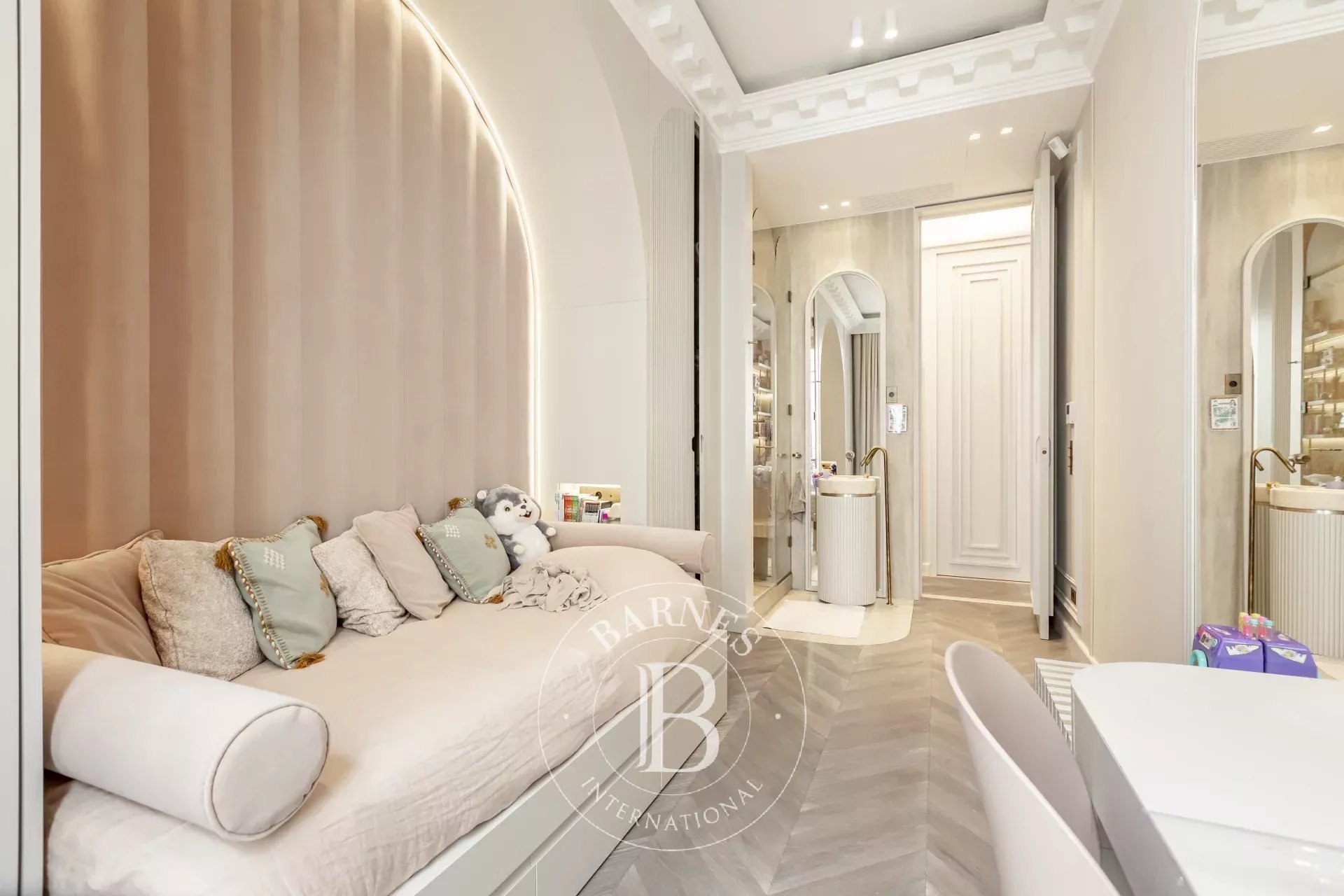 Daire Paris 8ème - picture 21