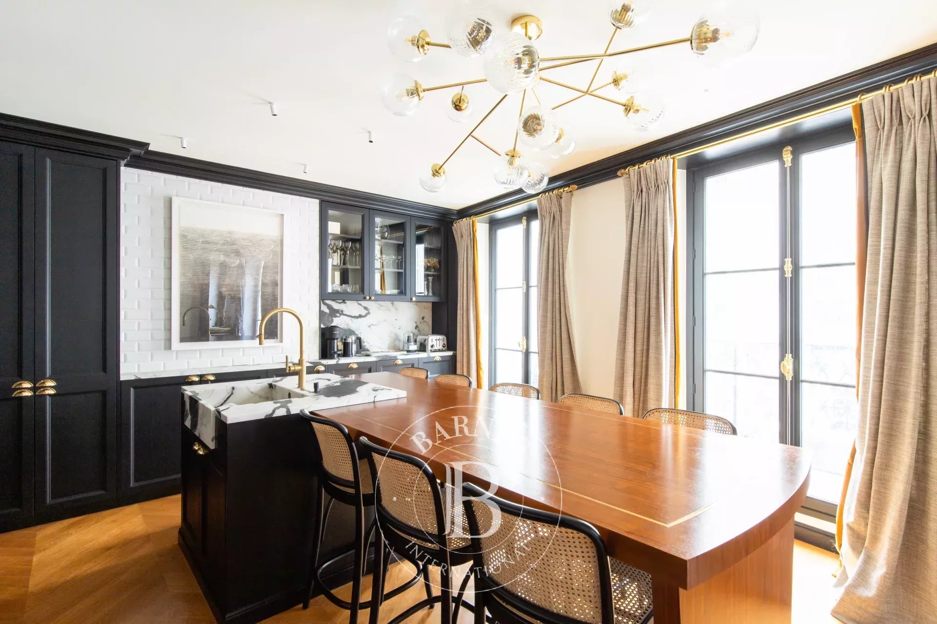 Daire Paris 8ème - picture 5