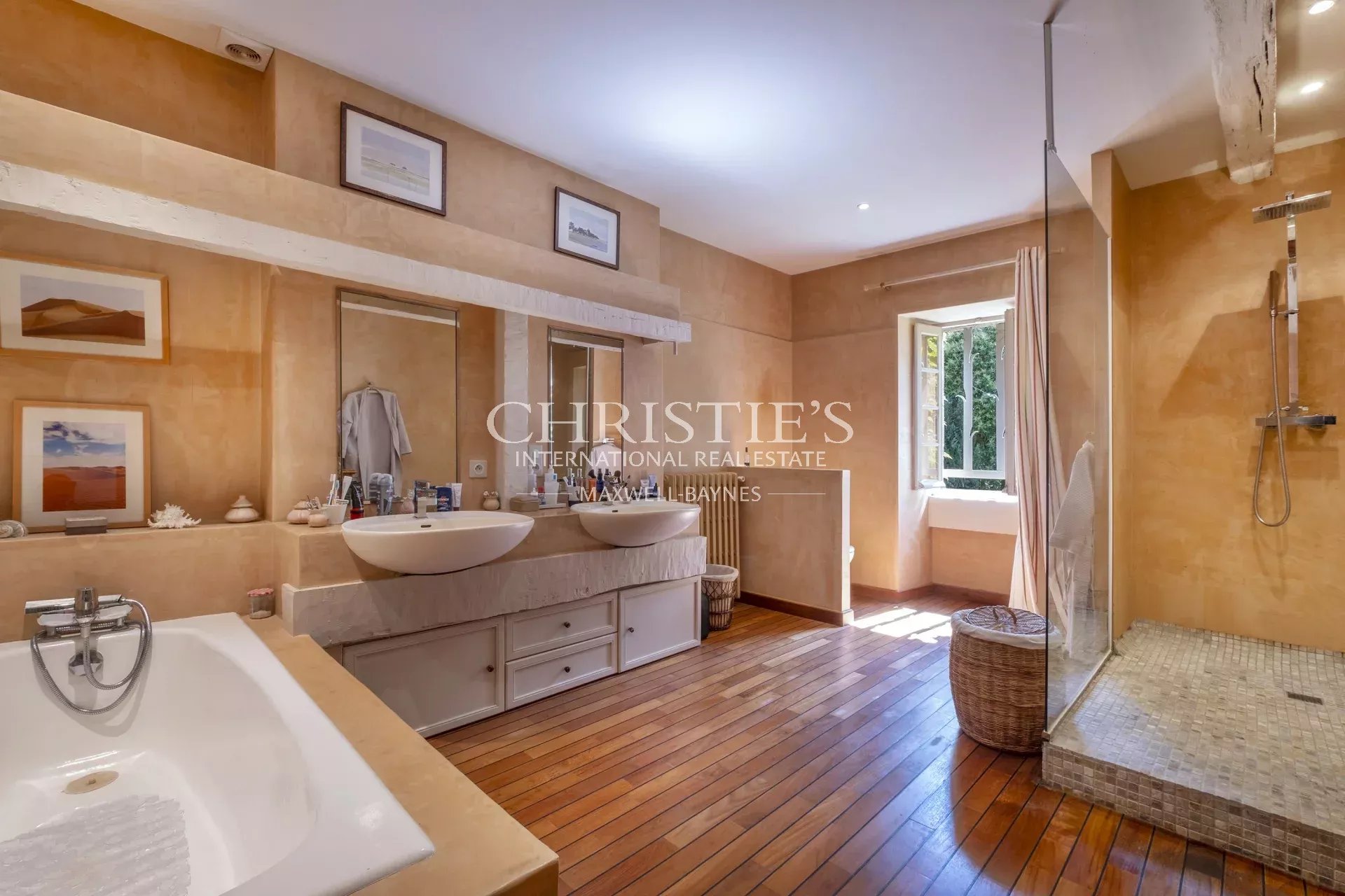5 Bedroom Villa/Townhouse's Image 21