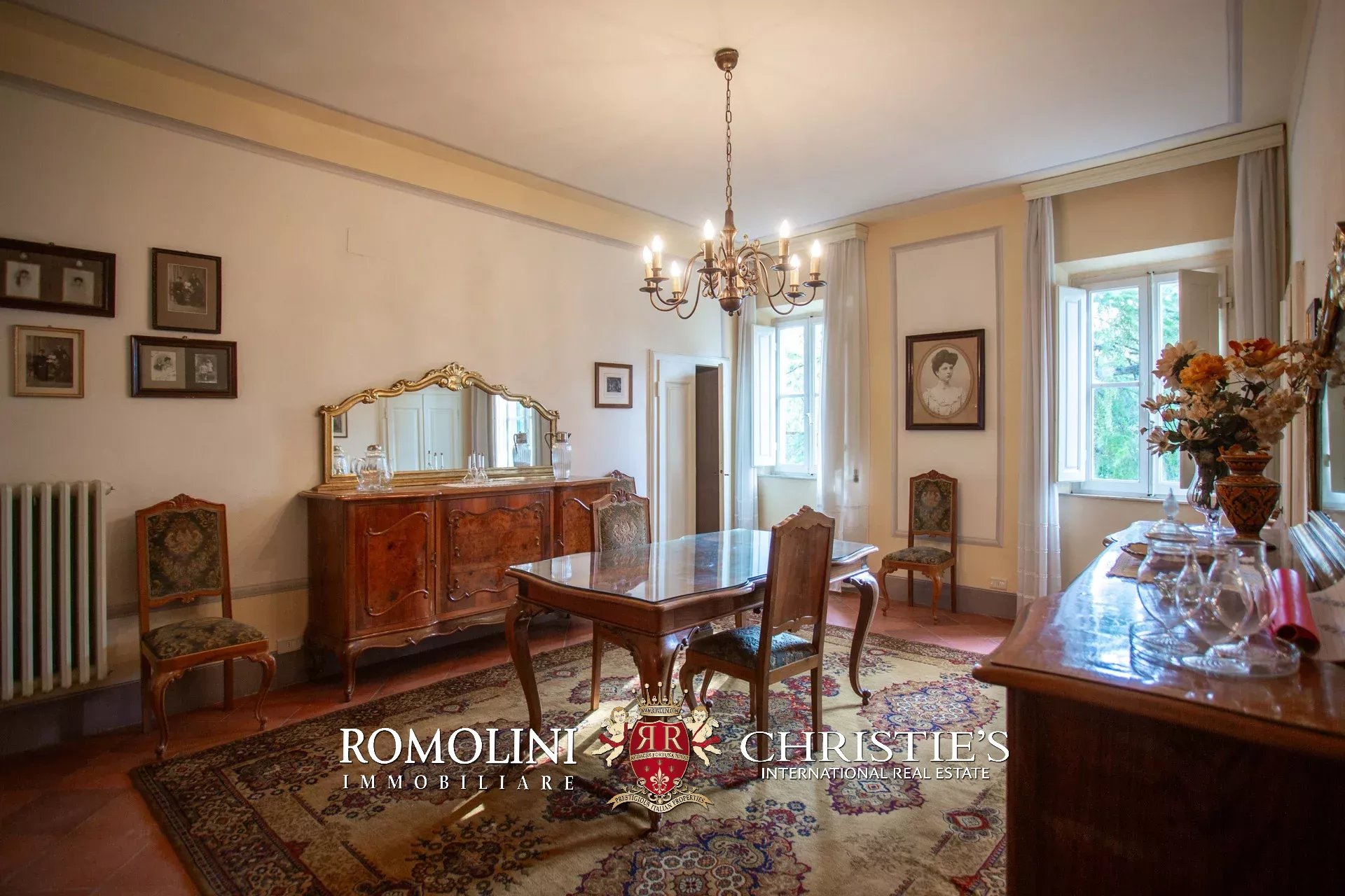 7 Bedroom Villa/Townhouse's Image 24