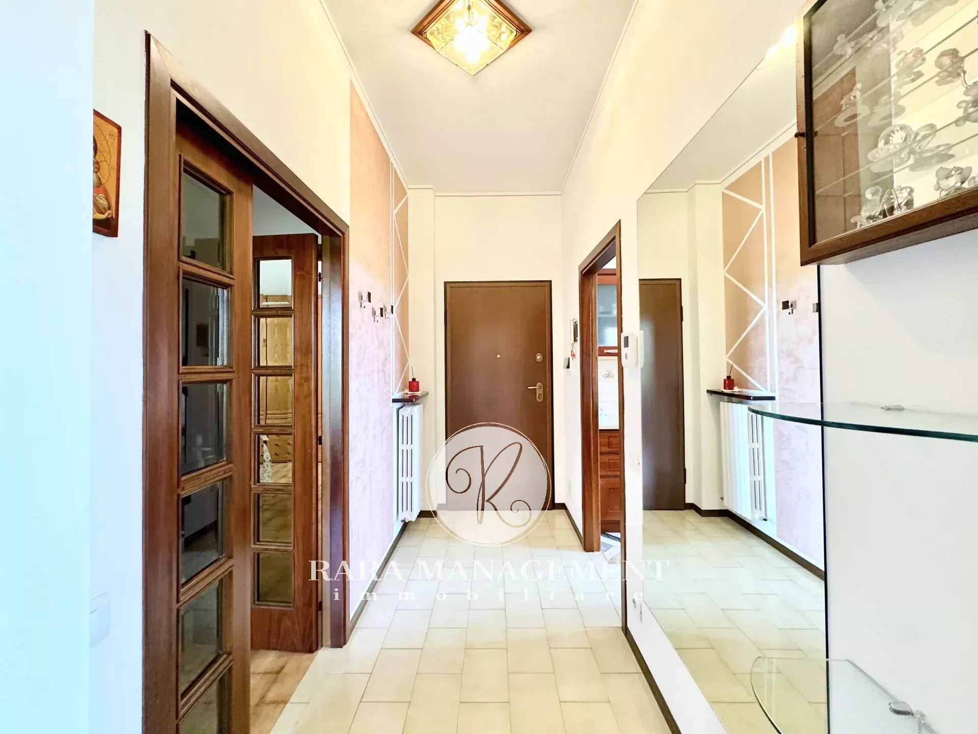 PORTO SANT'ELPIDIO, ZONA CRETAROLA | ARREDATO | NO CONDOMINIO | 2 CAMERE MATRIMONIALI | 2 BALCONI | MANSARDA | POSTO AUTO ESCLUSIVO | CORTE ESCLUSIVA | ZONA RESIDENZIALE RISERVATA E BEN SERVITA |