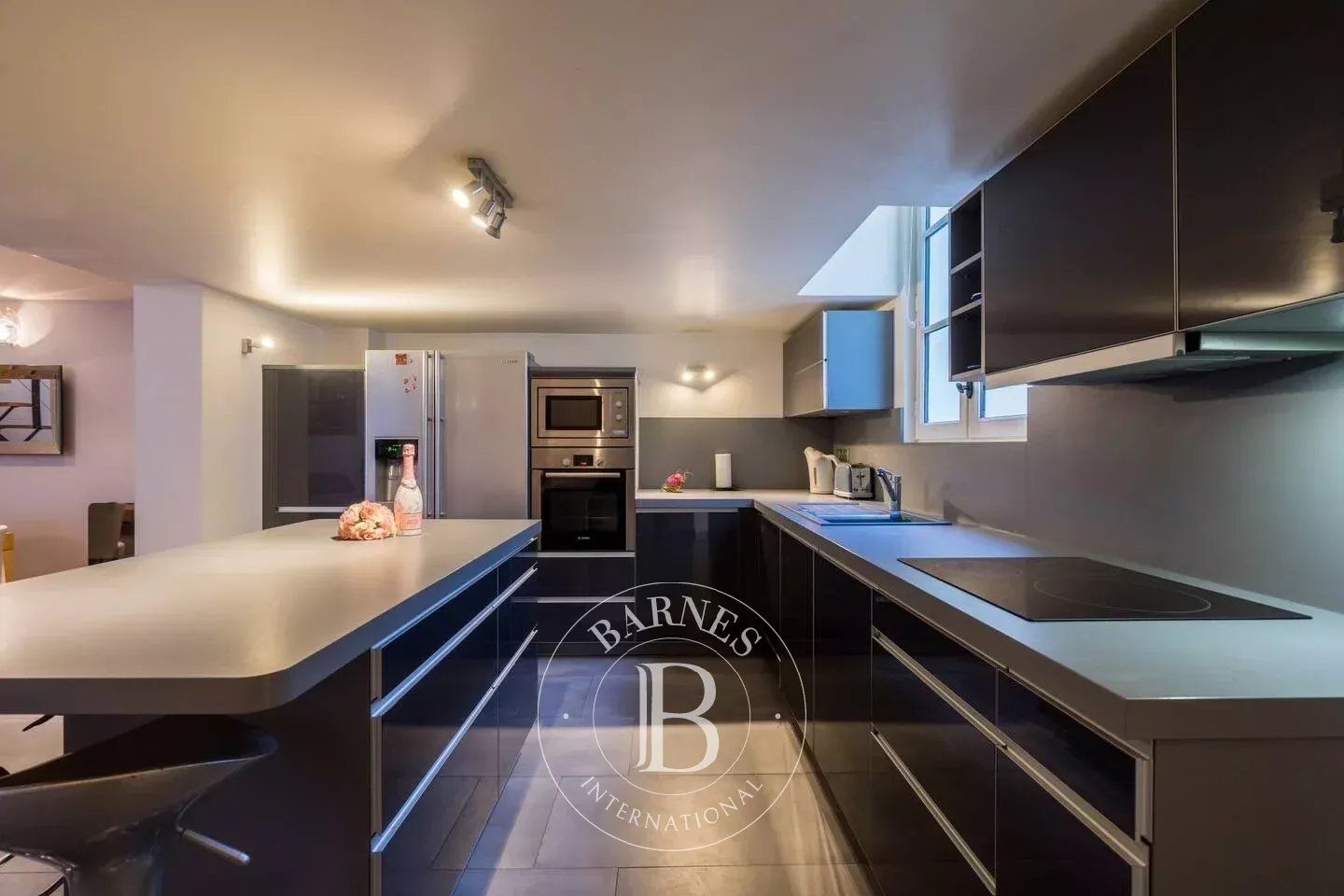 Daire Paris 3ème - picture 5