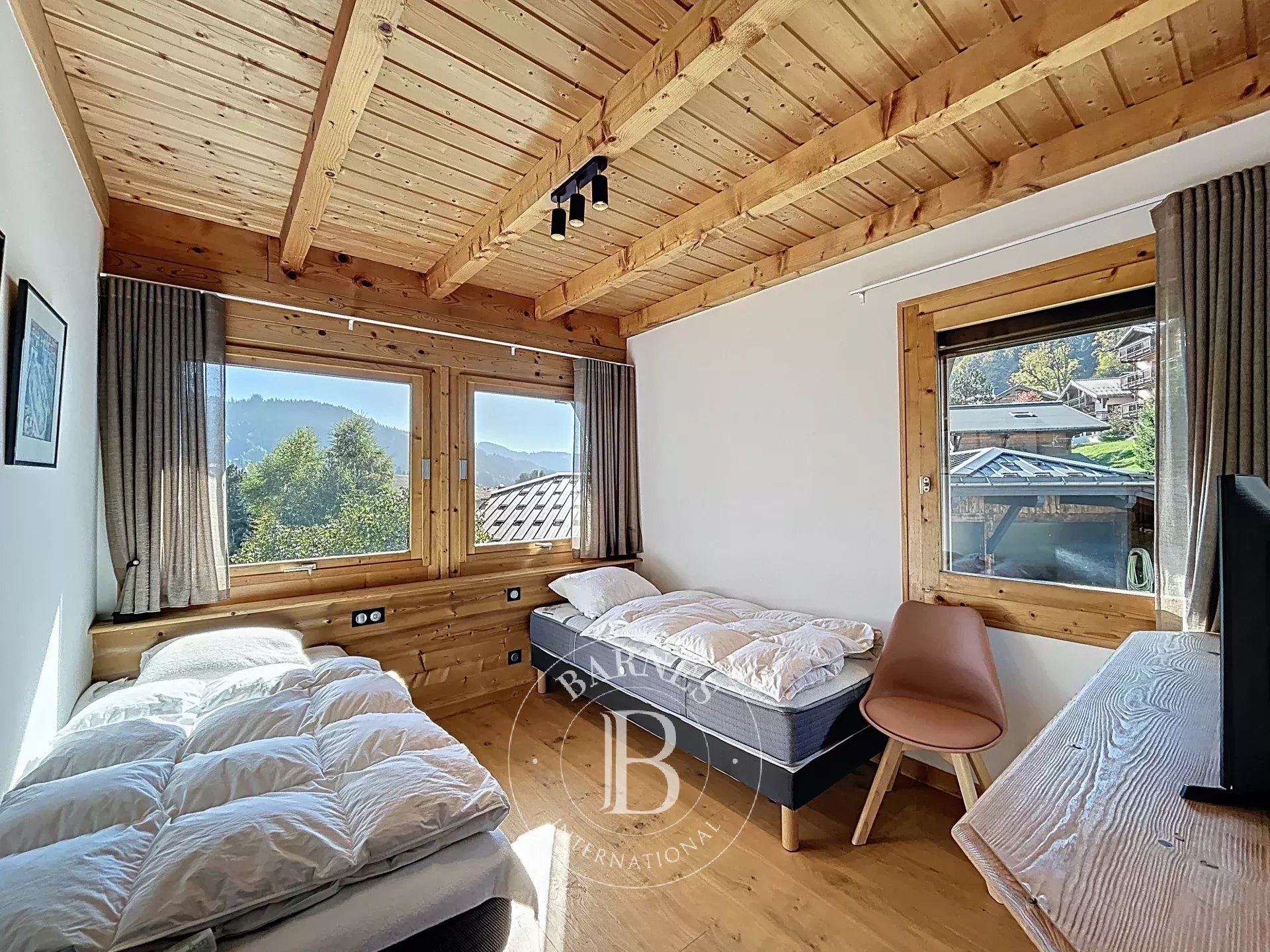 Photo of Les Gets - Unique chalet of 167 sqm with panoramic views in the village center – 4 bedrooms
