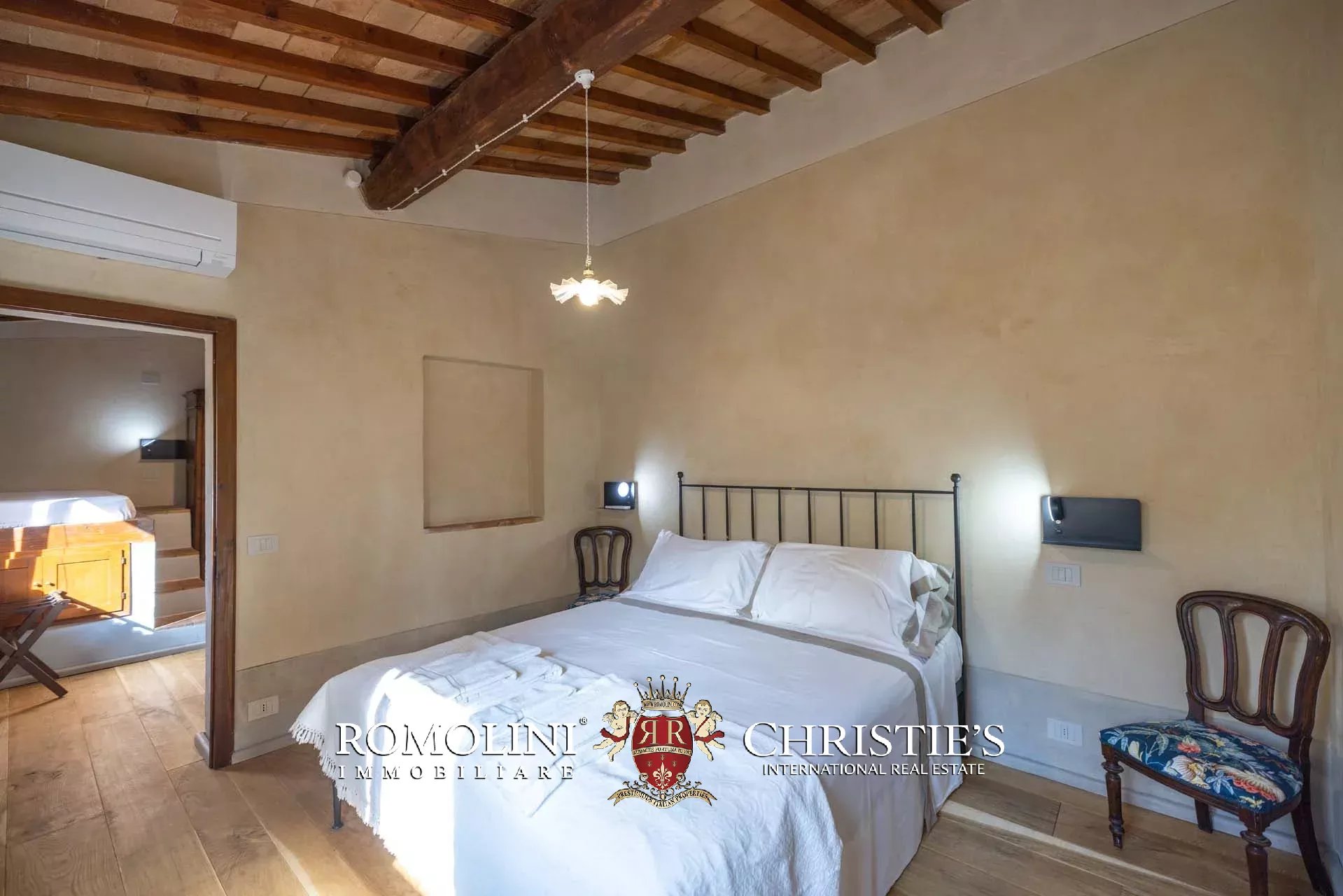 13 Bedroom Villa/Townhouse's Image 92