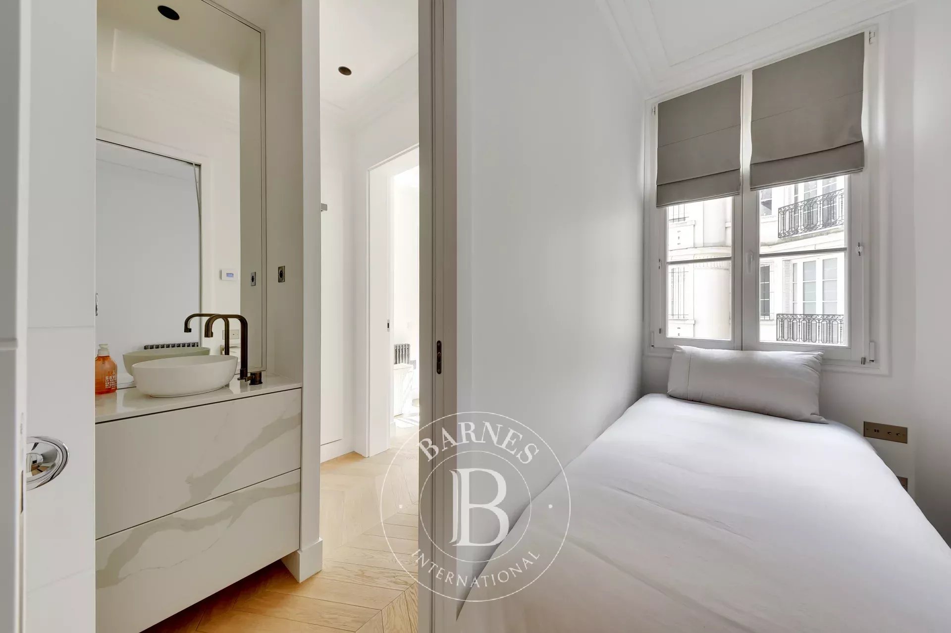 Daire Paris 7ème - picture 12