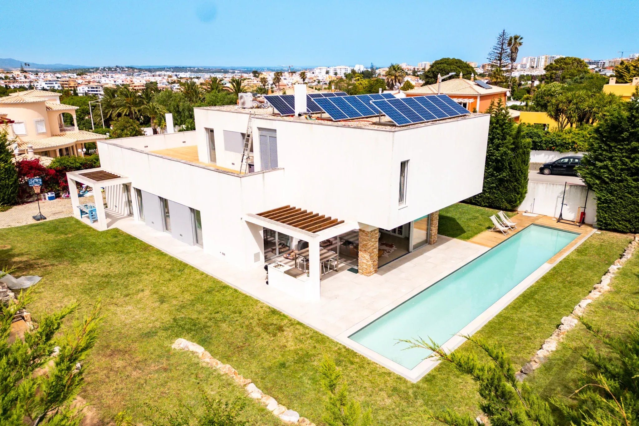 17.5m Heated Lap Pool T4 Villa with Guest Apartment in Lagos 87053563 image 32