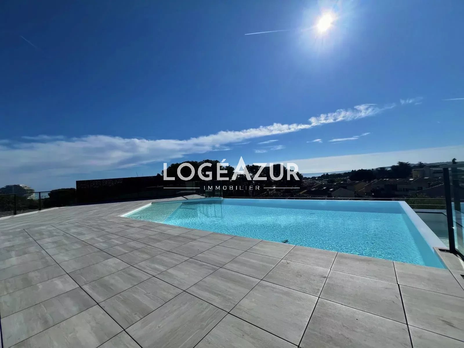 Location saisonnière Appartement Villeneuve-Loubet