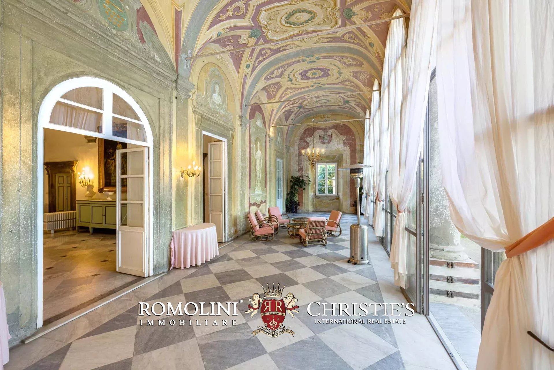 14 Bedroom Villa/Townhouse's Image 80