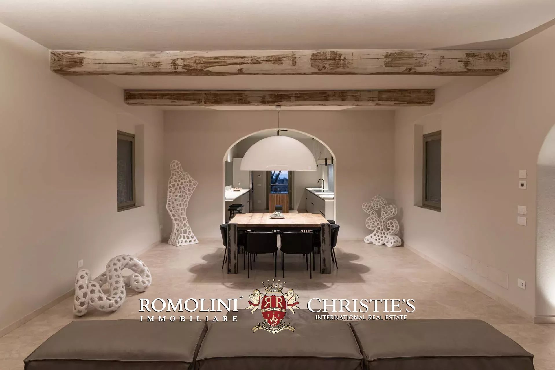 4 Bedroom Villa/Townhouse's Image 33