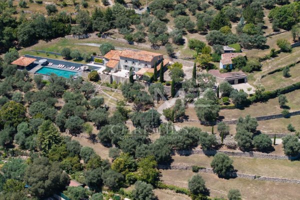 Historic Stone Bastide for Sale in Fayence | Luxury Family Estate — photo 2