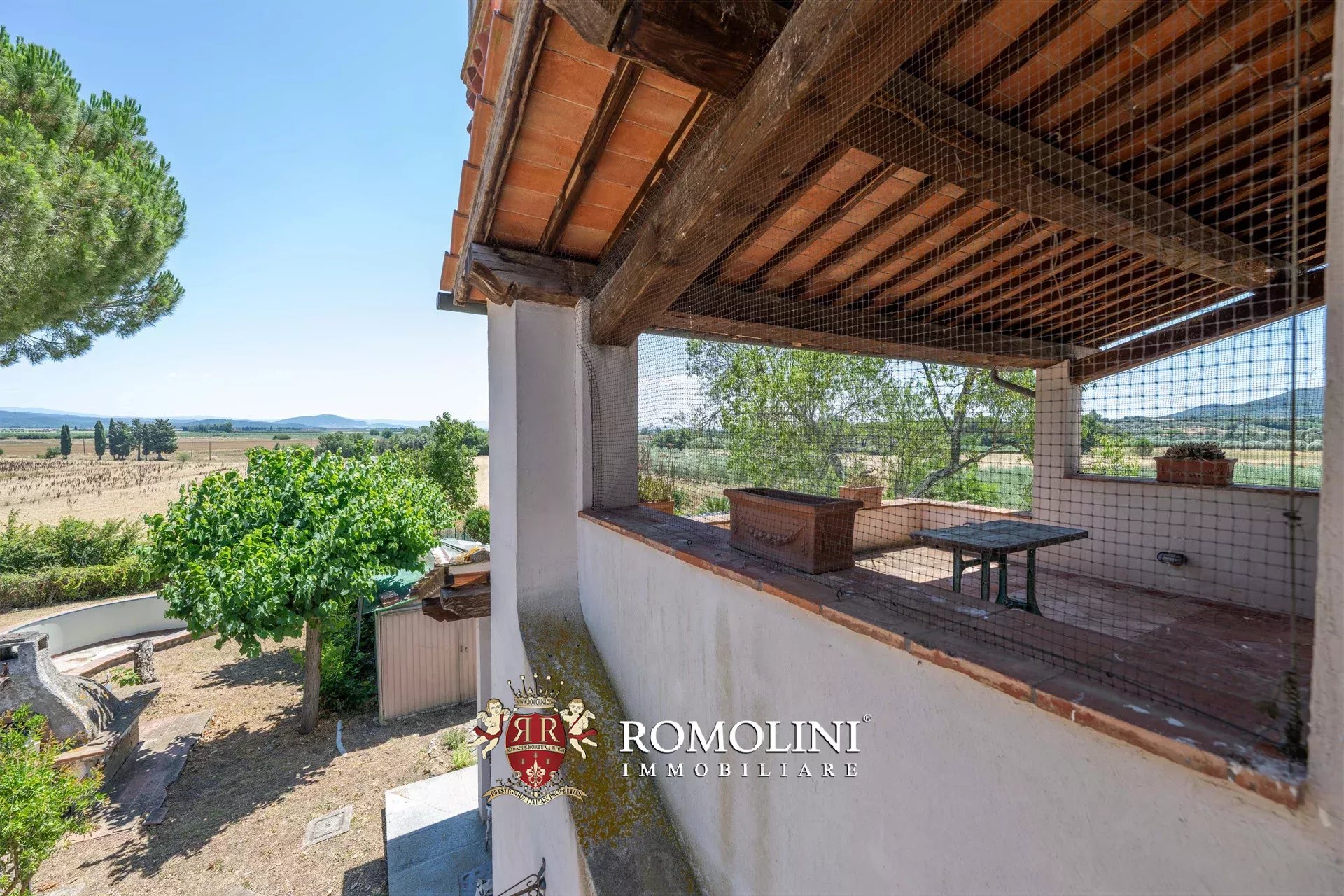 6 Bedroom Villa/Townhouse's Image 34