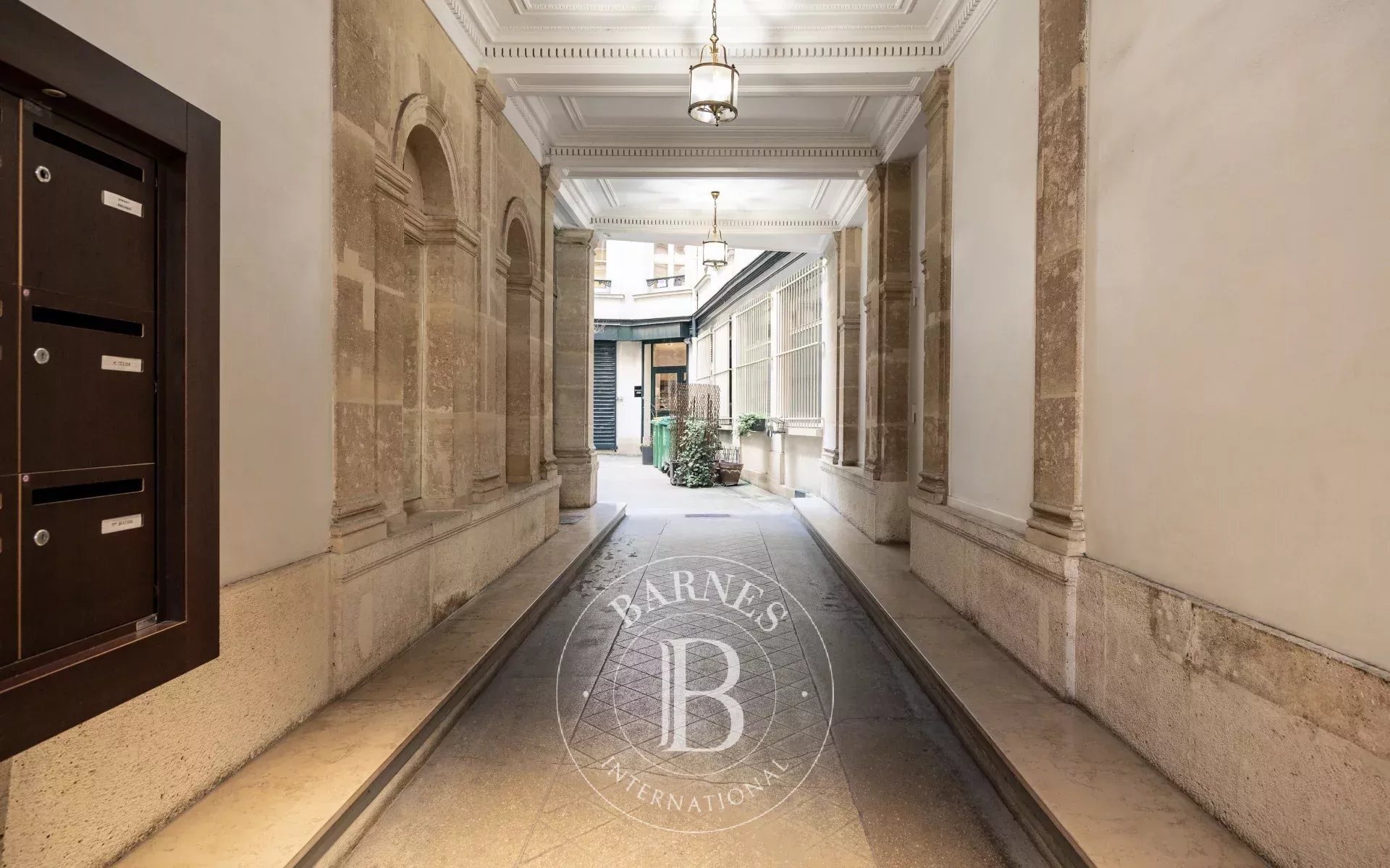 Daire Paris 1er - picture 11