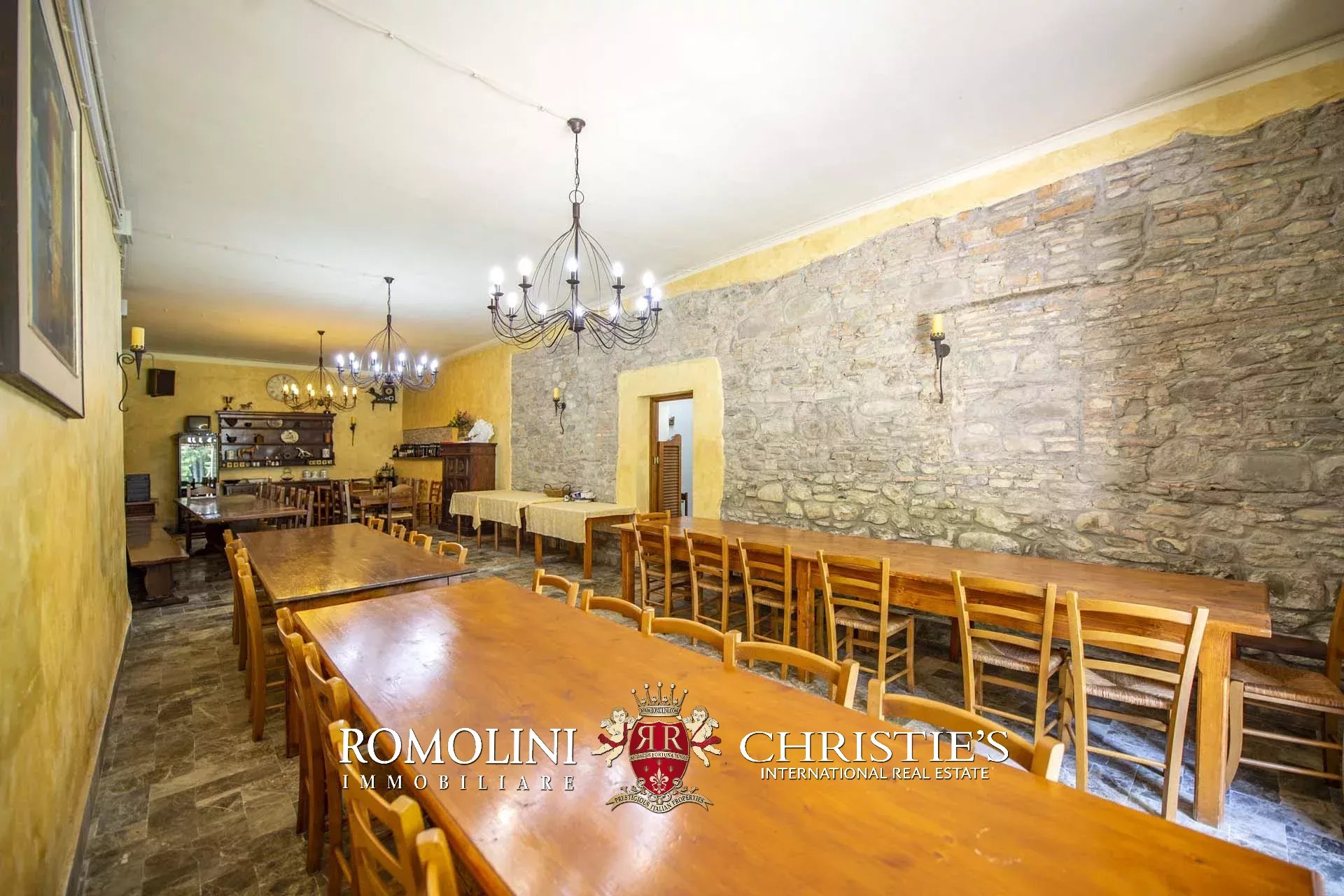 33 Bedroom Villa/Townhouse's Image 46