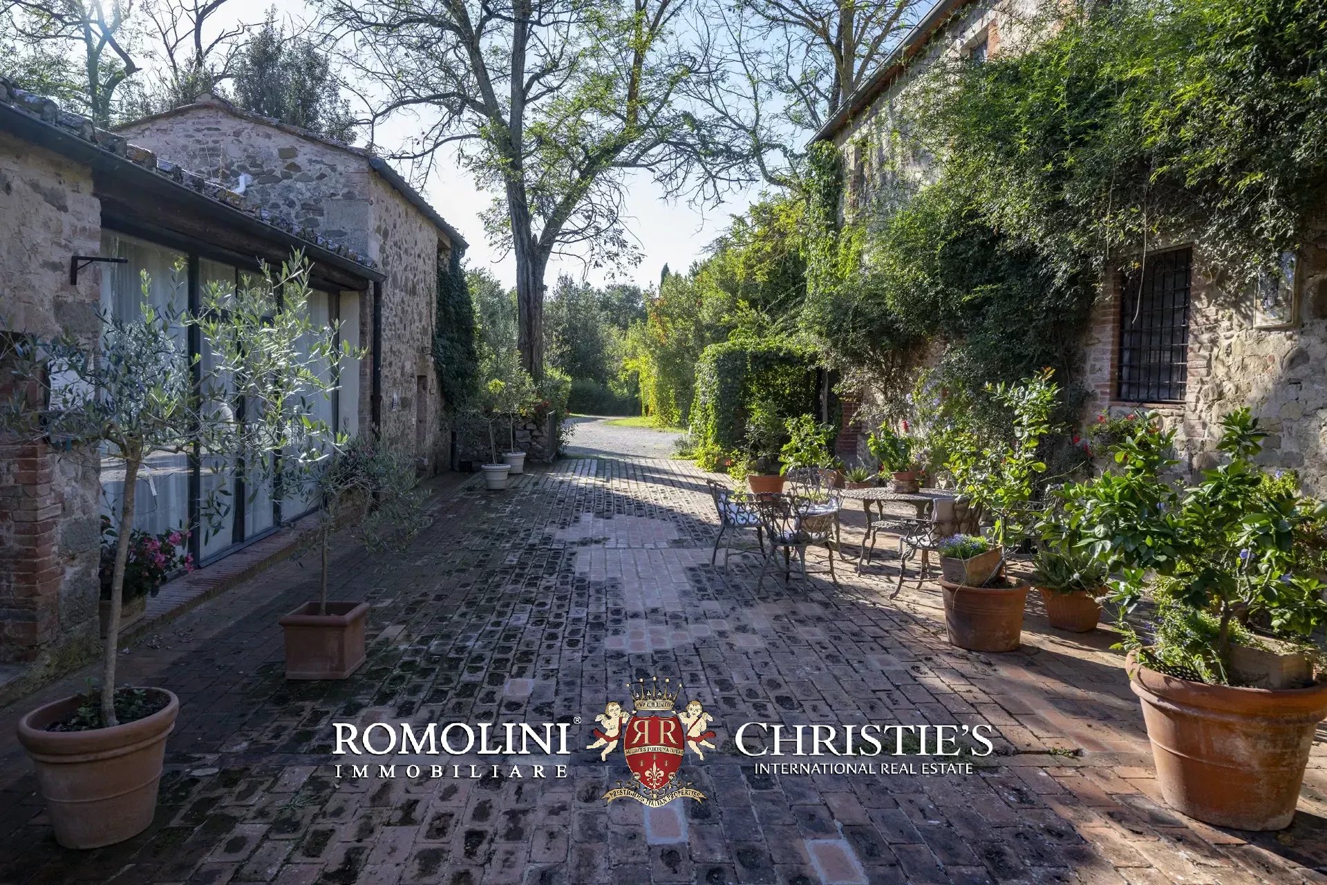 9 Bedroom Horse Property's Image 31