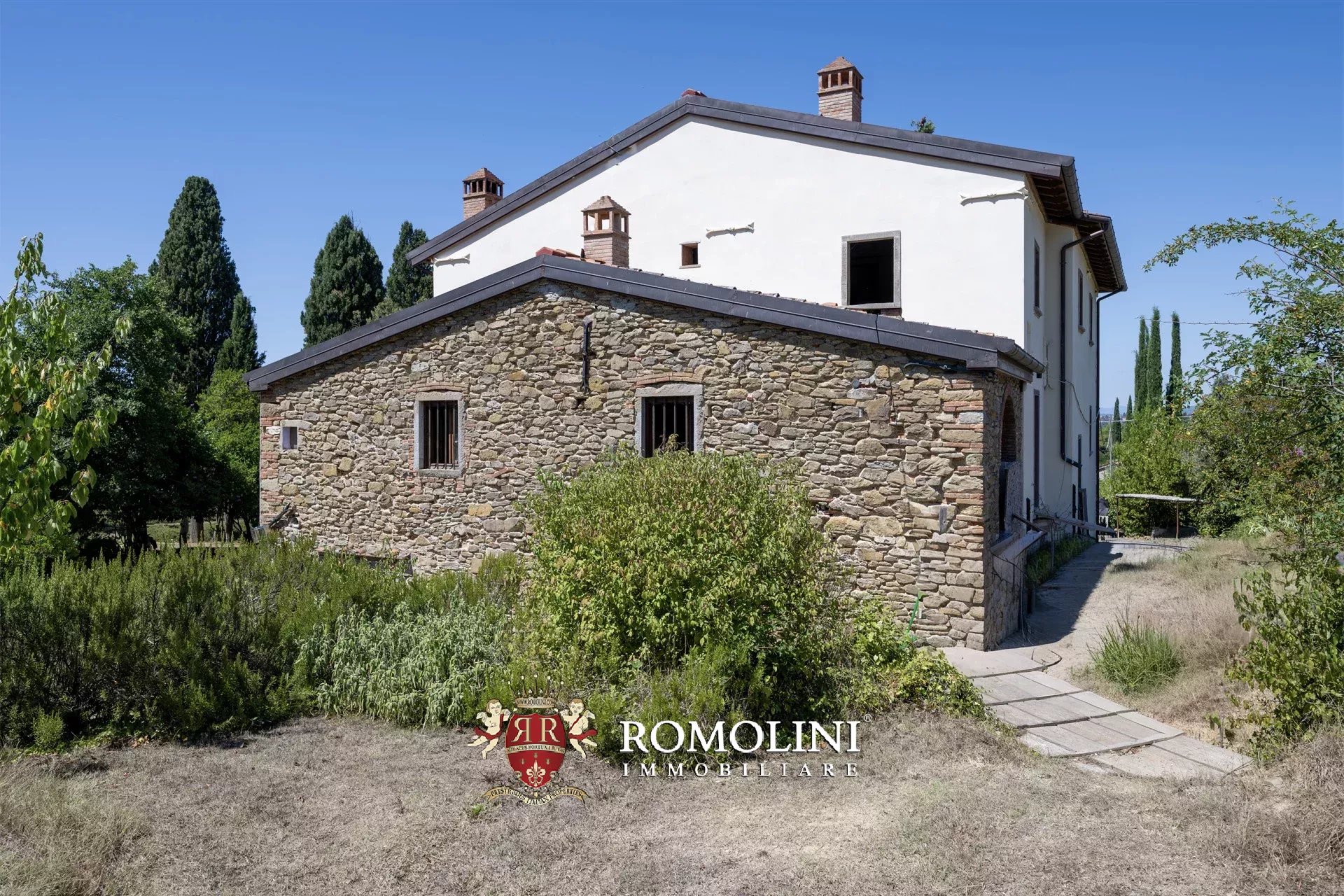 8 Bedroom Villa/Townhouse's Image 14