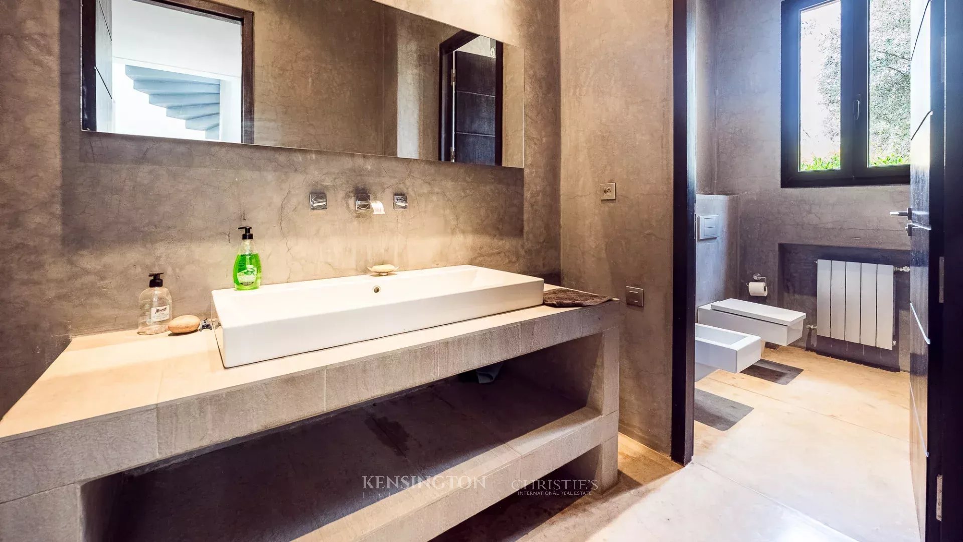 4 Bedroom Villa/Townhouse's Image 46