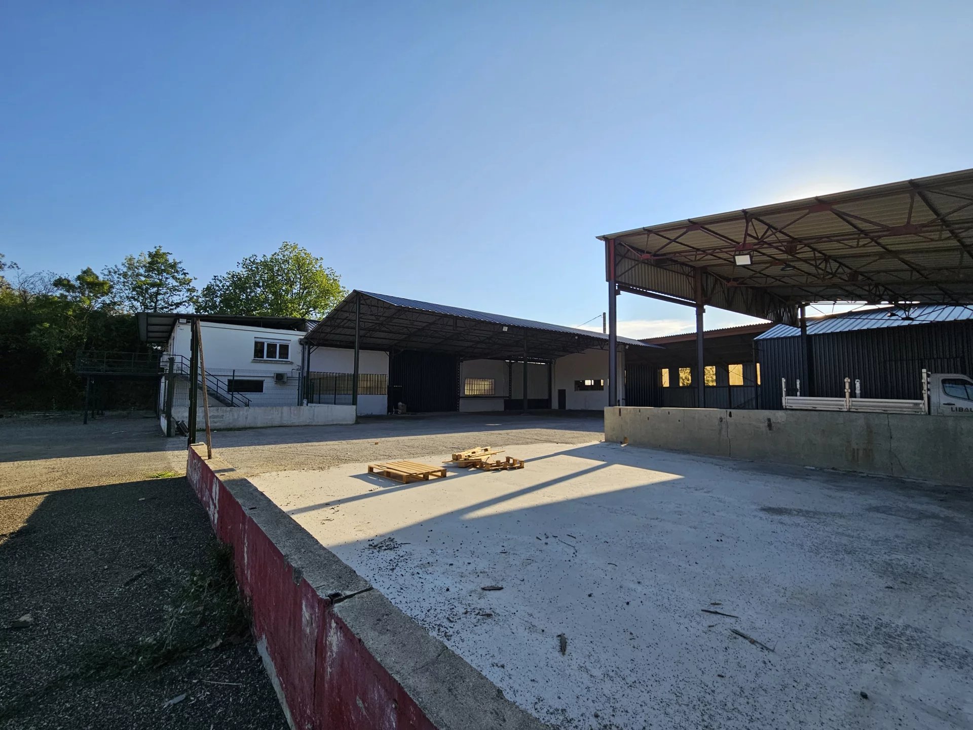 Rental Retail space Auch