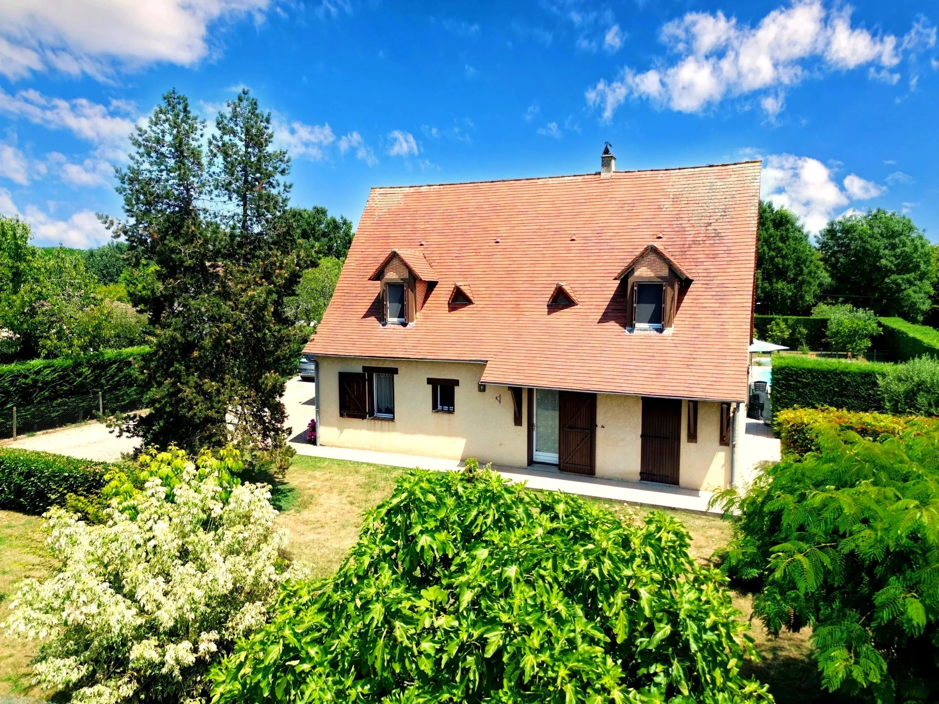 Jolie périgourdine contemporaine bien entretenue