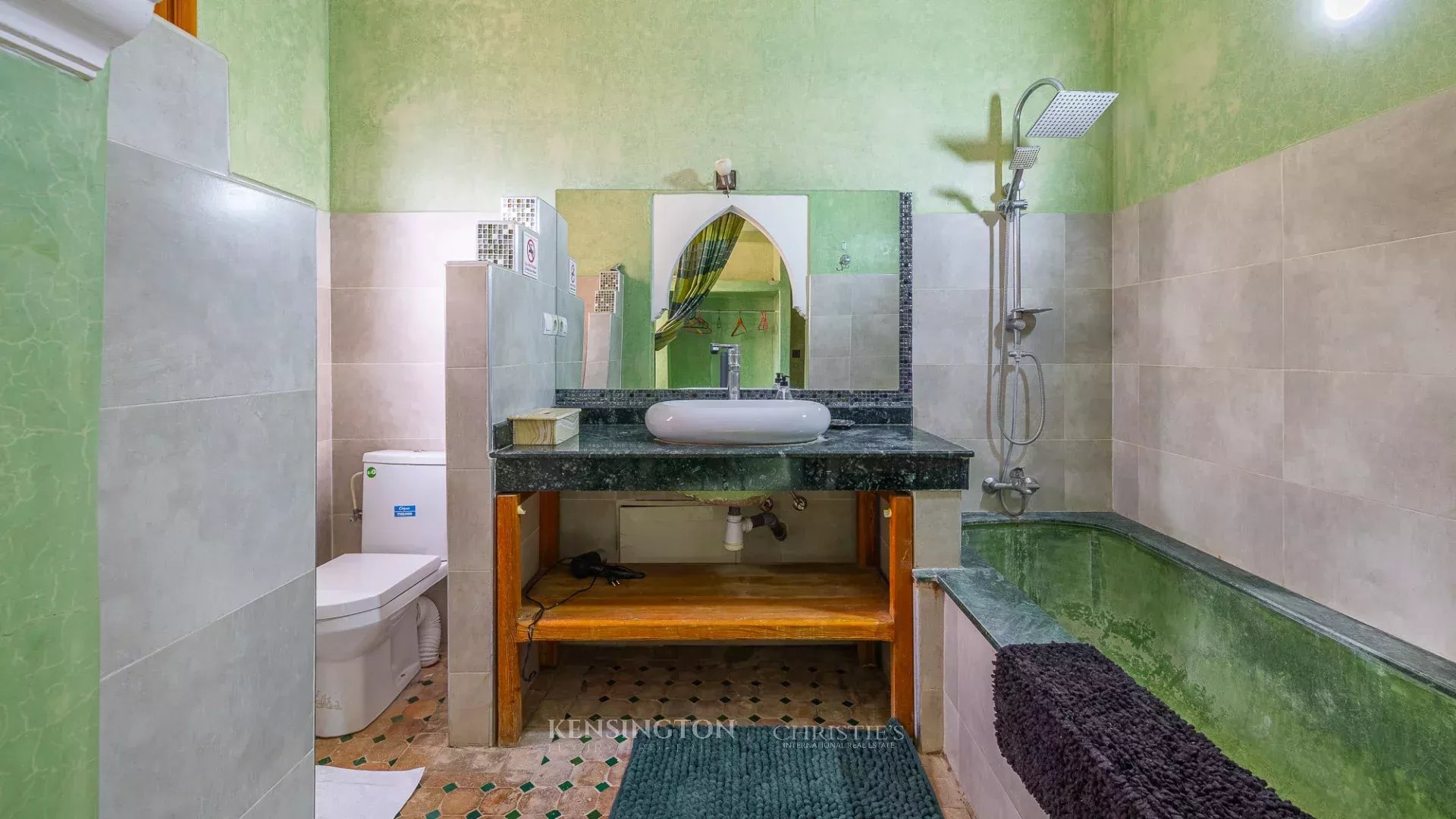 12 Bedroom Villa/Townhouse's Image 22