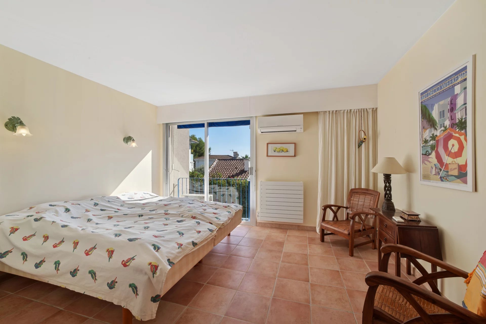 Triplex apartment with full rooftop and sea-views