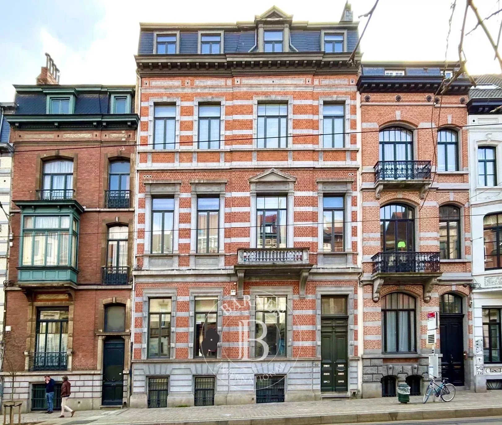 Ixelles - Lesbroussart -  Luxury apartment, 4 bedrooms with large garden