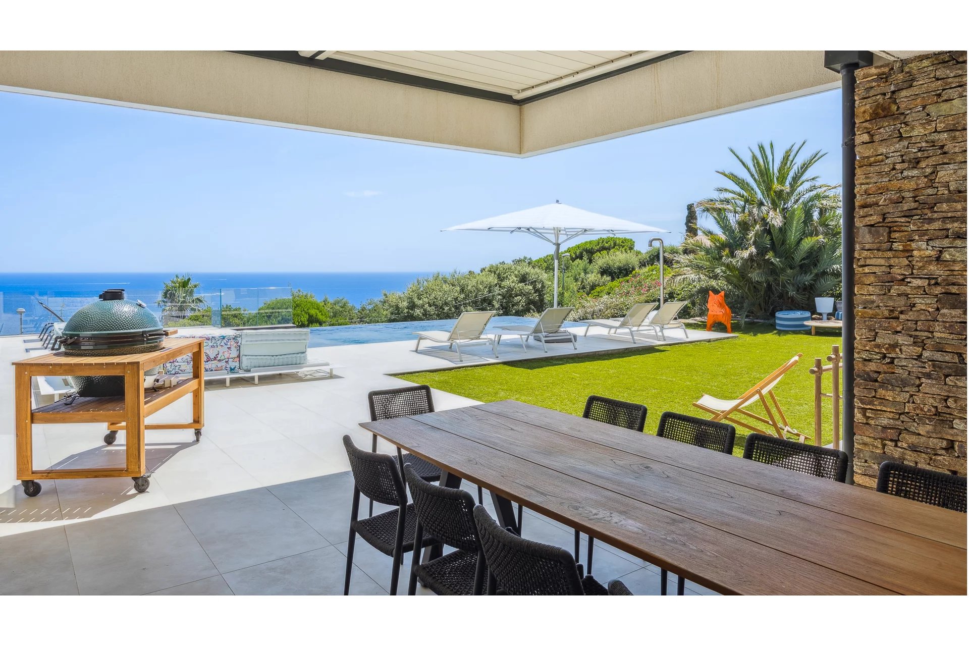 Villa Contemporaine de Prestige avec Vue Mer Panoramique
