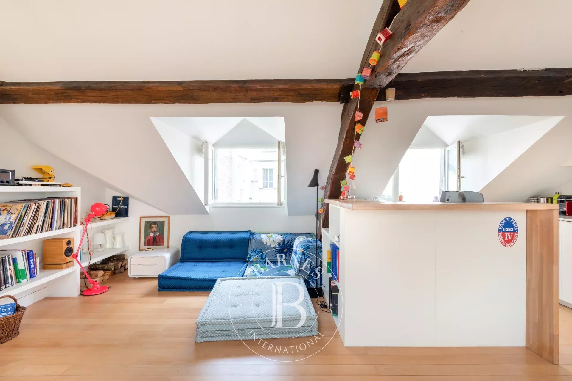 Daire Paris 4ème - picture 4