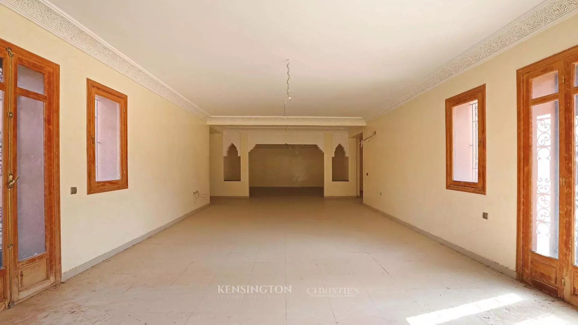 10 Bedroom Villa/Townhouse's Image 30