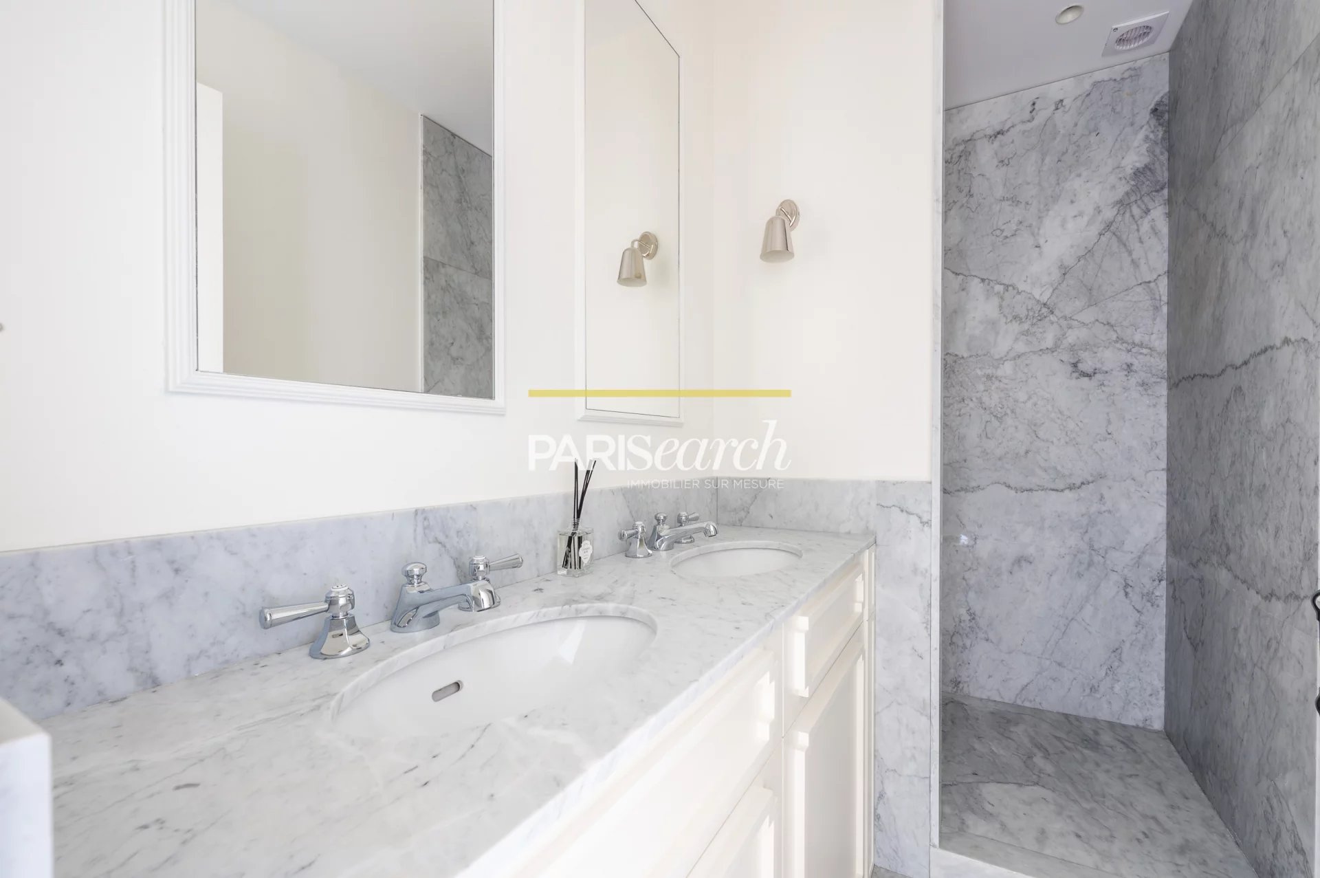 AV MARCEAU-HOTEL FOUR SEASONS