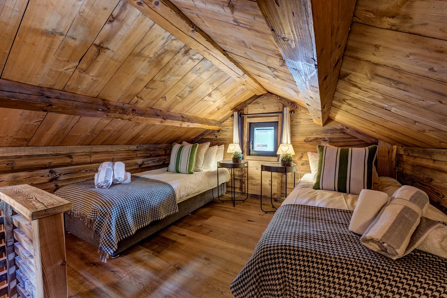 Photo of MORZINE - 4 bedroom chalet - excellent location
