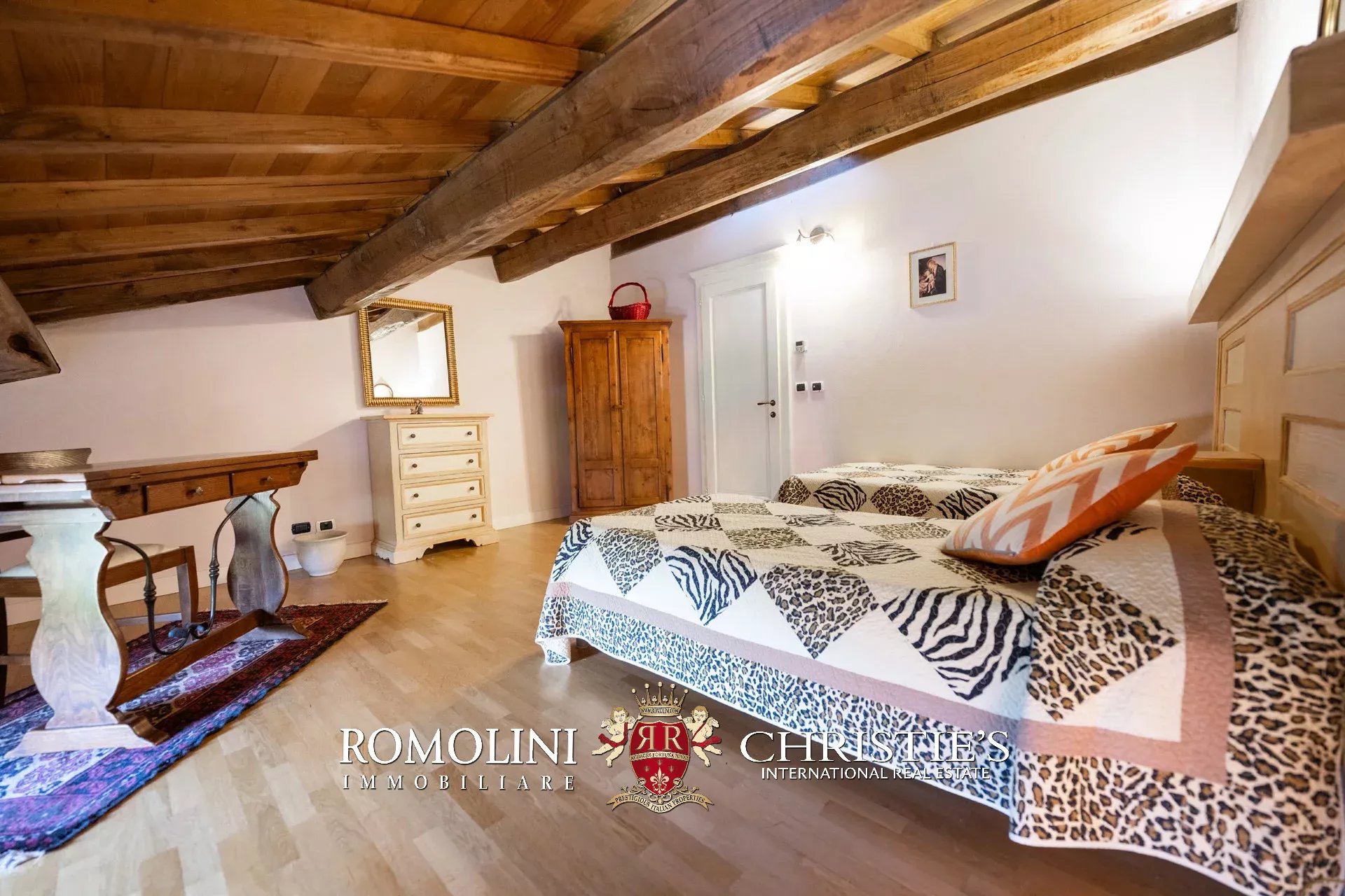 16 Bedroom Villa/Townhouse's Image 58