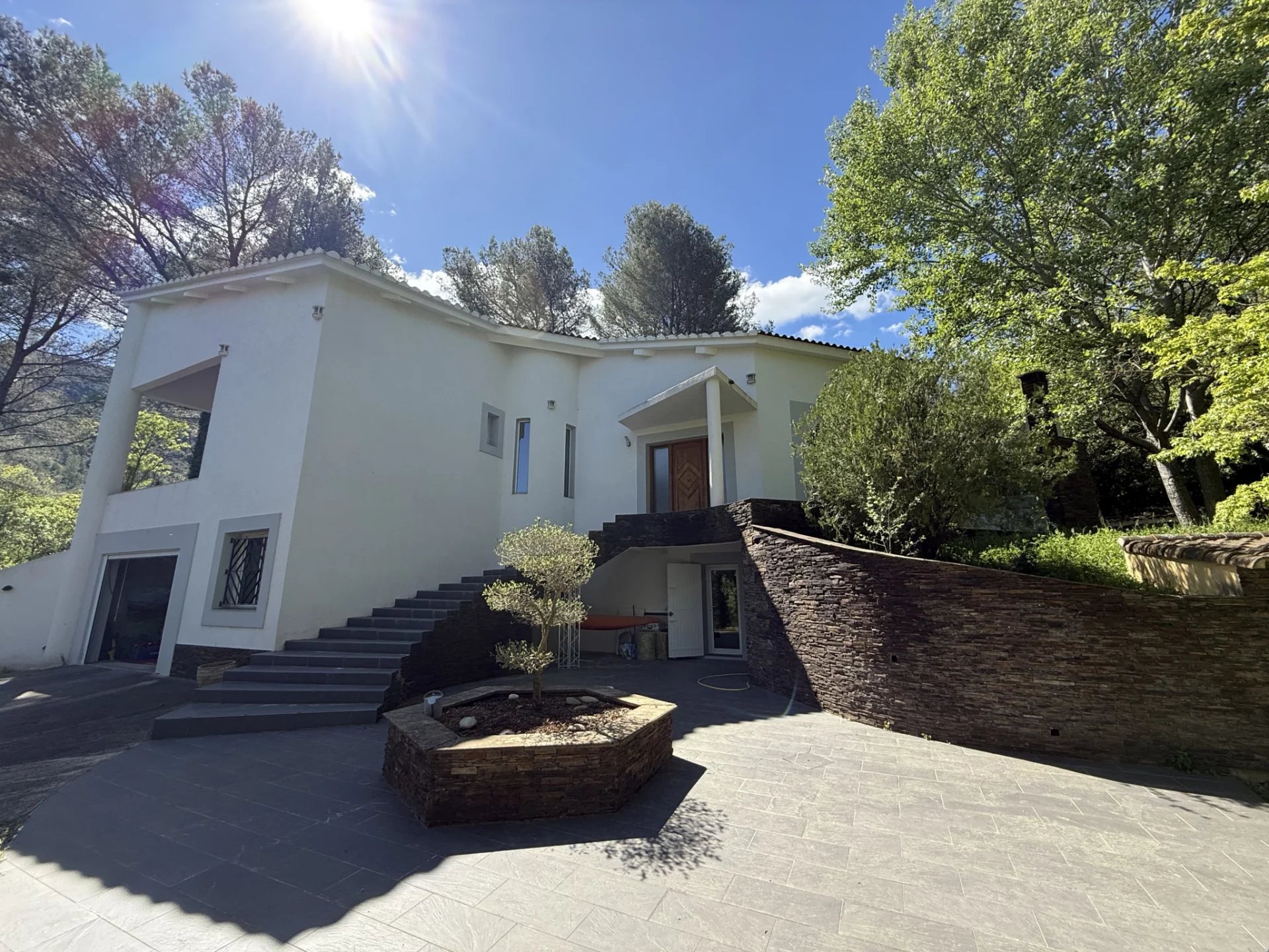 Propriété d'exception 13390 Auriol