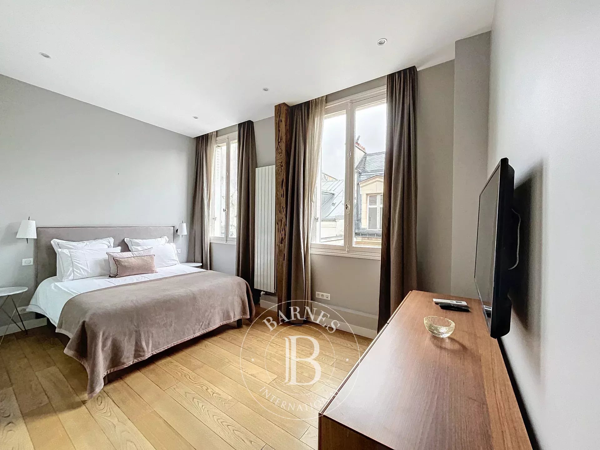 Daire Paris 8ème - picture 5