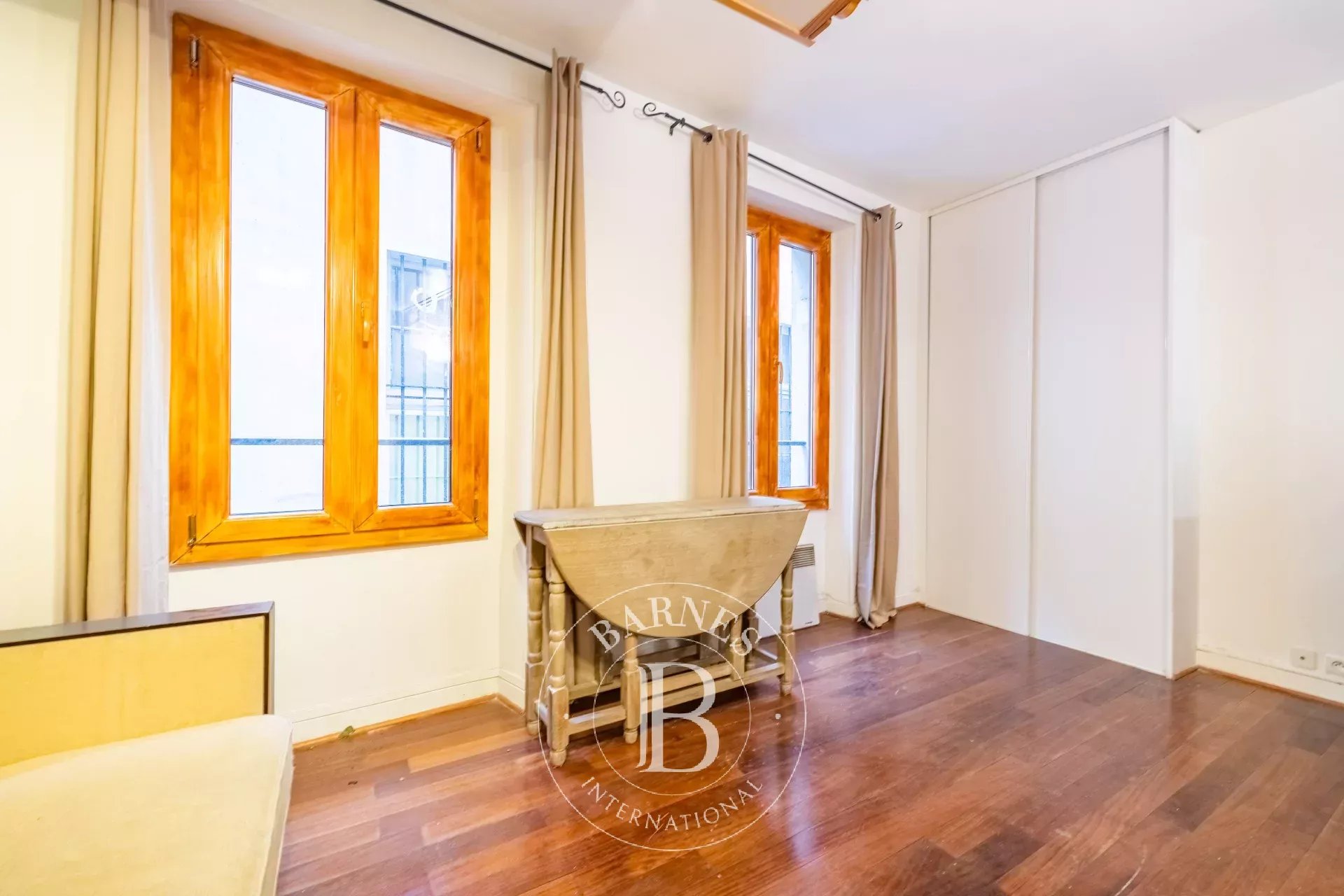 Daire Paris 4ème - picture 4