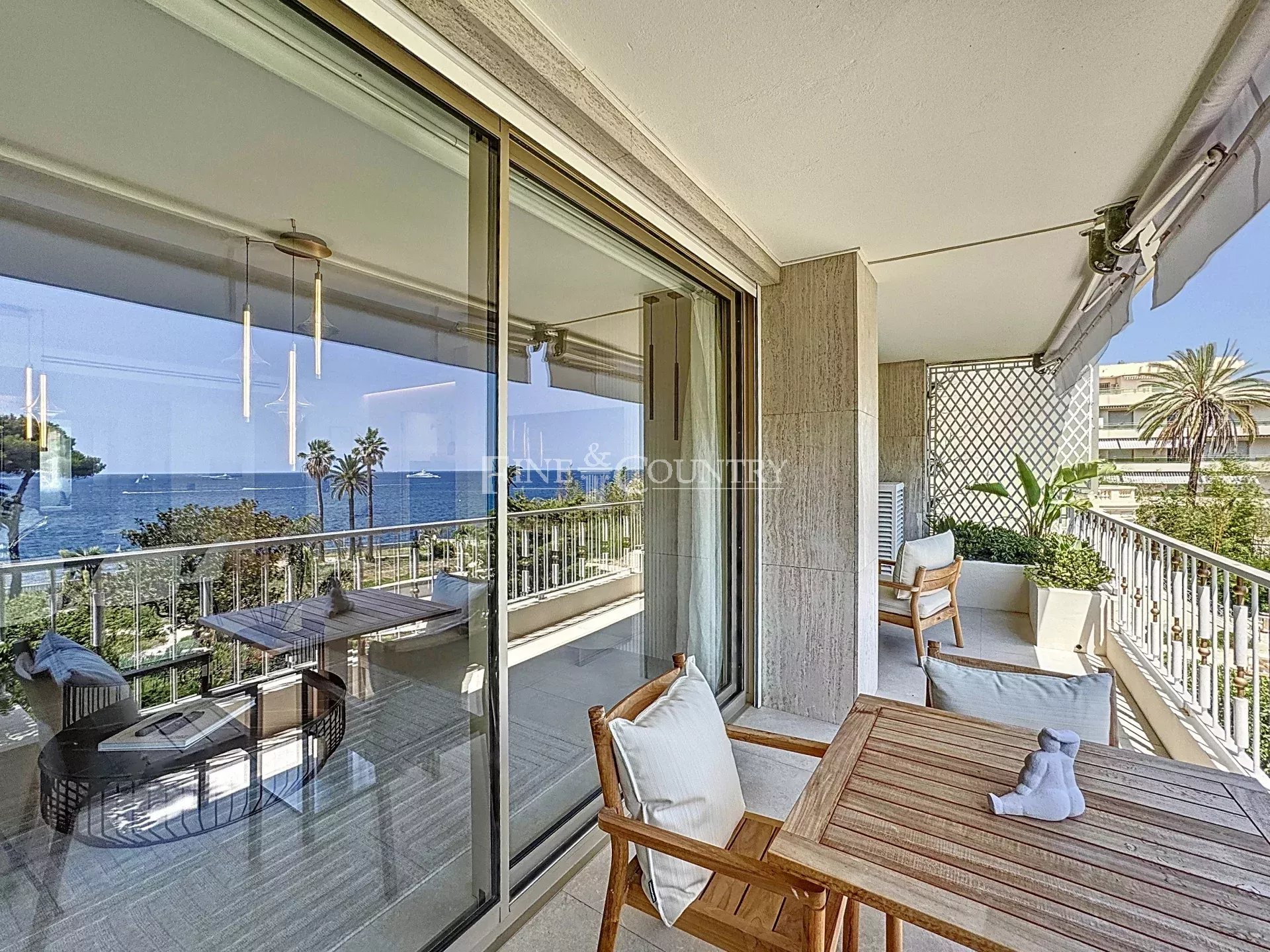 Photo of 3 BEDROOM APPARTEMENT FOR SALE CANNES PALM BEACH