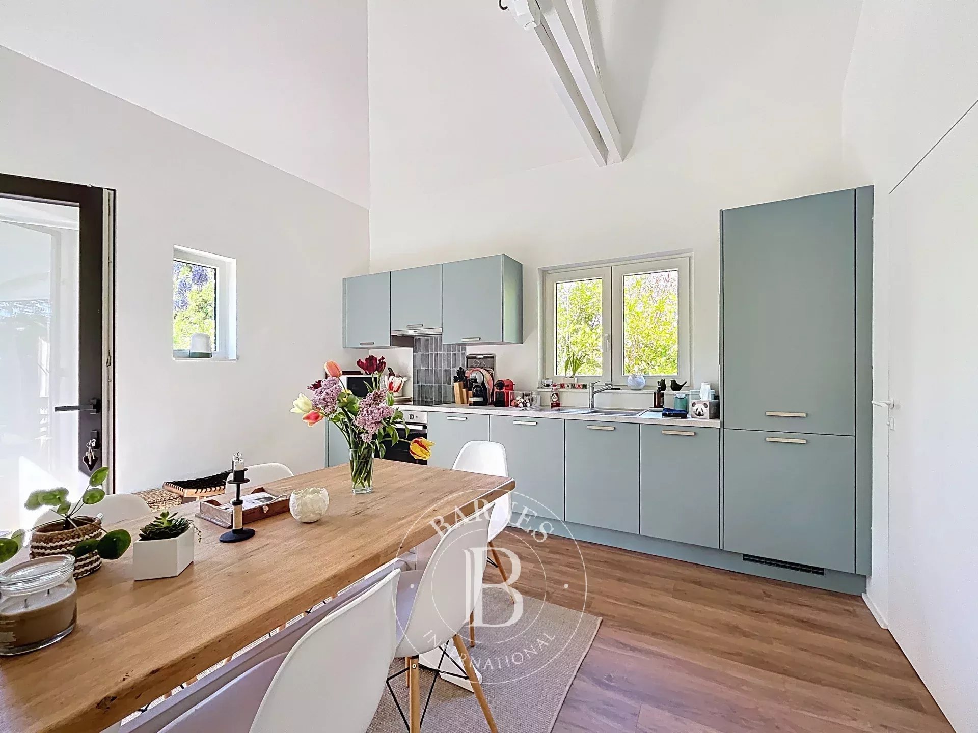 Barbizon - Charming concierge with independent entrance