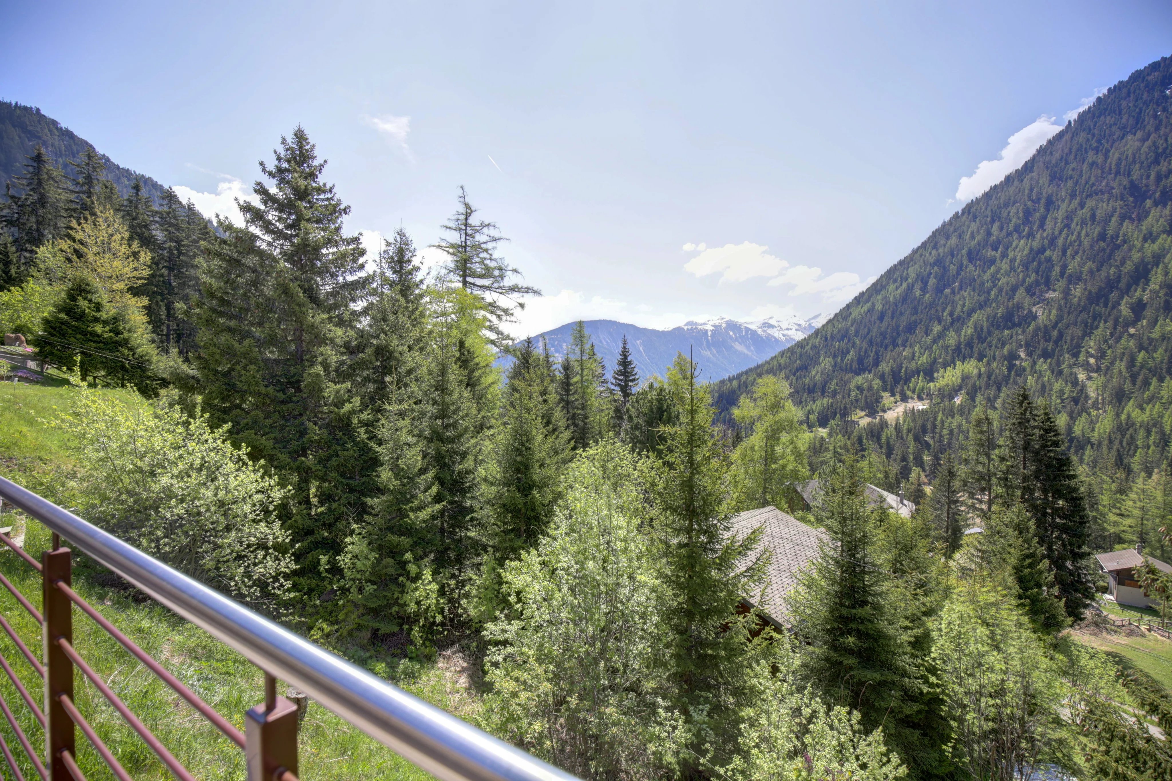 Au cœur de la forêt, belle maison mitoyenne à Champex-Lac !