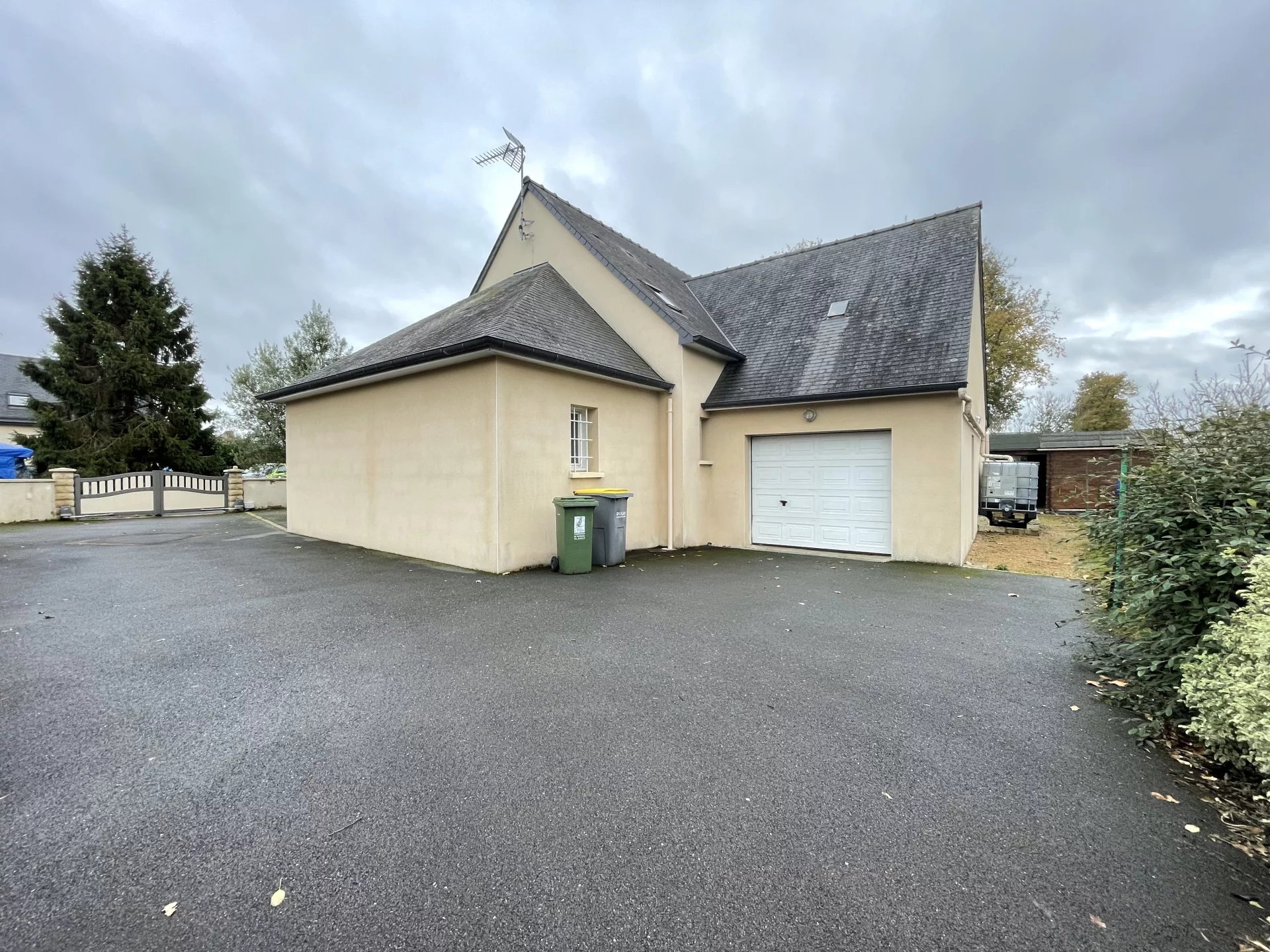 Maison avec vie de plain-pied à Quévert